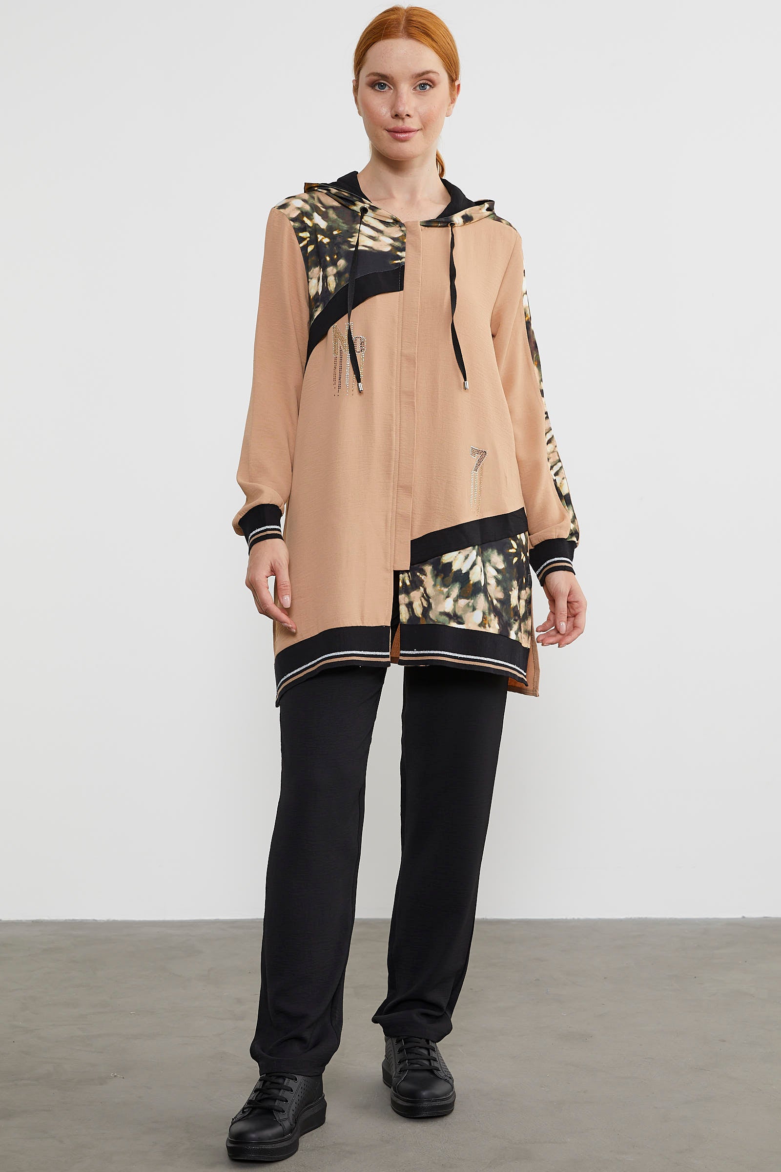 Kumaş Garnili Kapüşonlu Krep Takım - Bej (1) Sementa