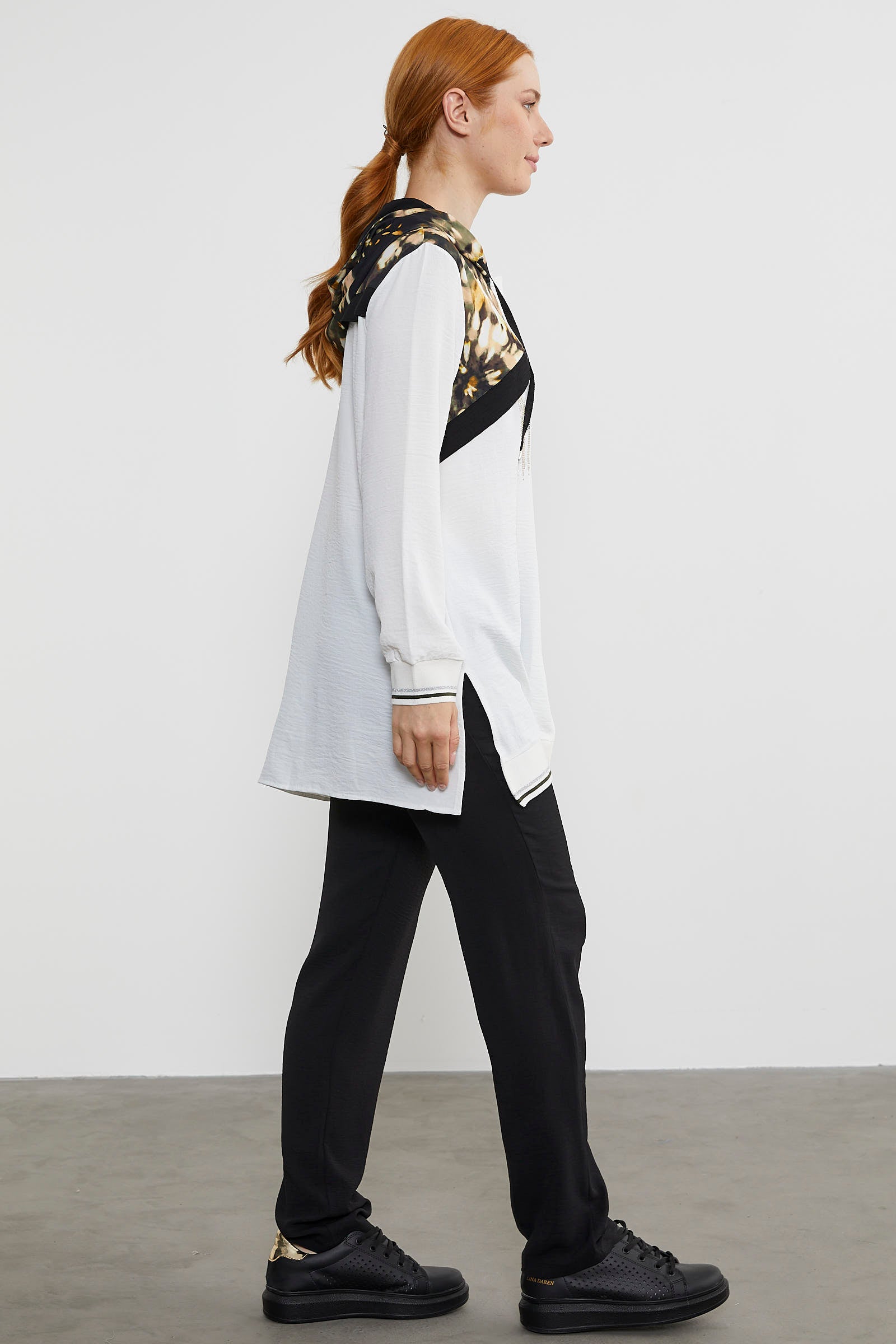 Kumaş Garnili Kapüşonlu Krep Takım - Ekru (4) Sementa