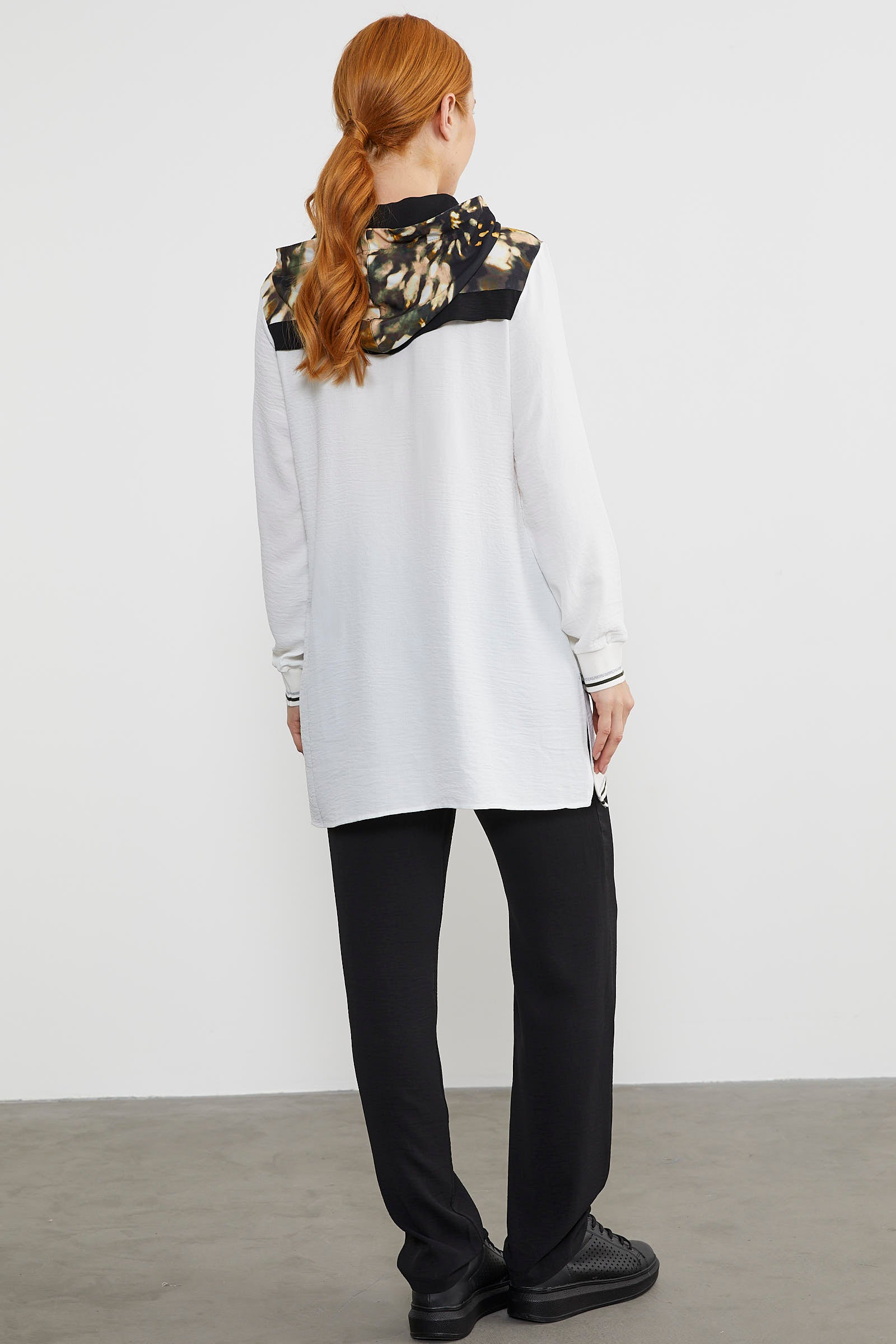 Kumaş Garnili Kapüşonlu Krep Takım - Ekru (5) Sementa