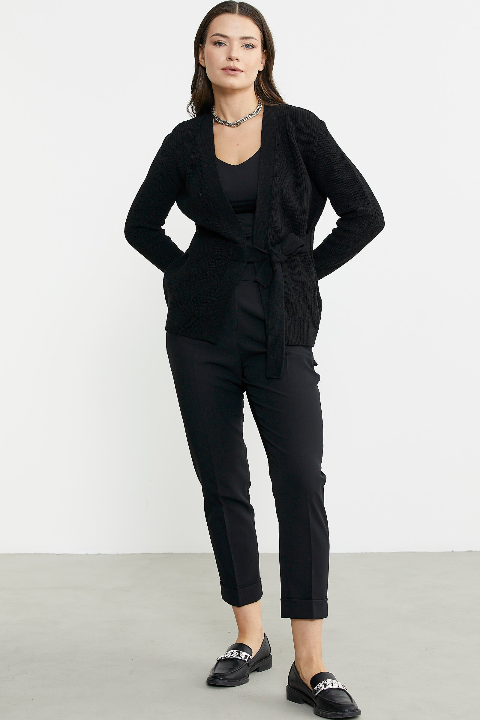 Kuruvaze Kuşaklı Yün Triko Hırka - Siyah - Sementa