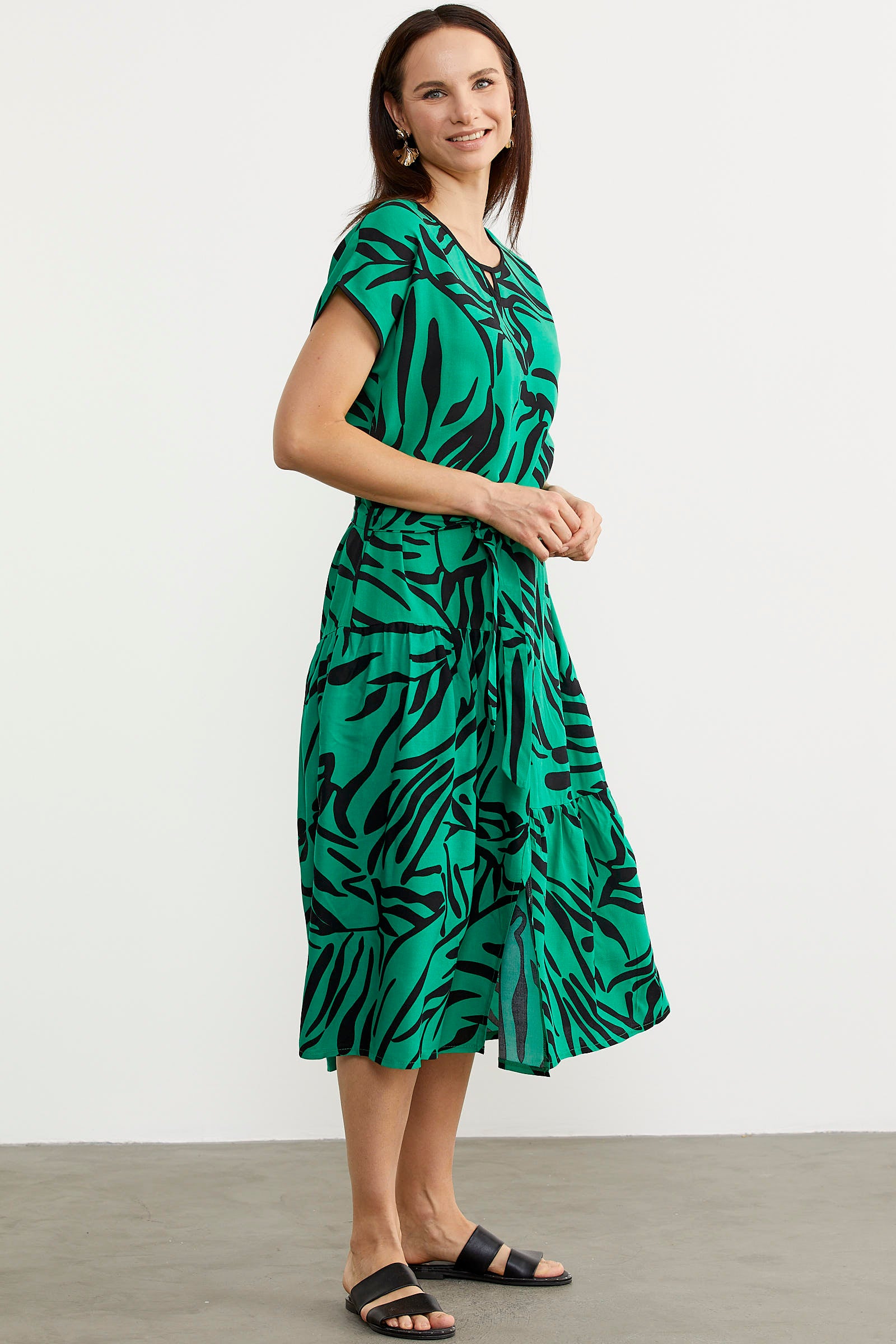 Kuşaklı Yarasa Kol Desenli Elbise - Yeşil (4) Sementa