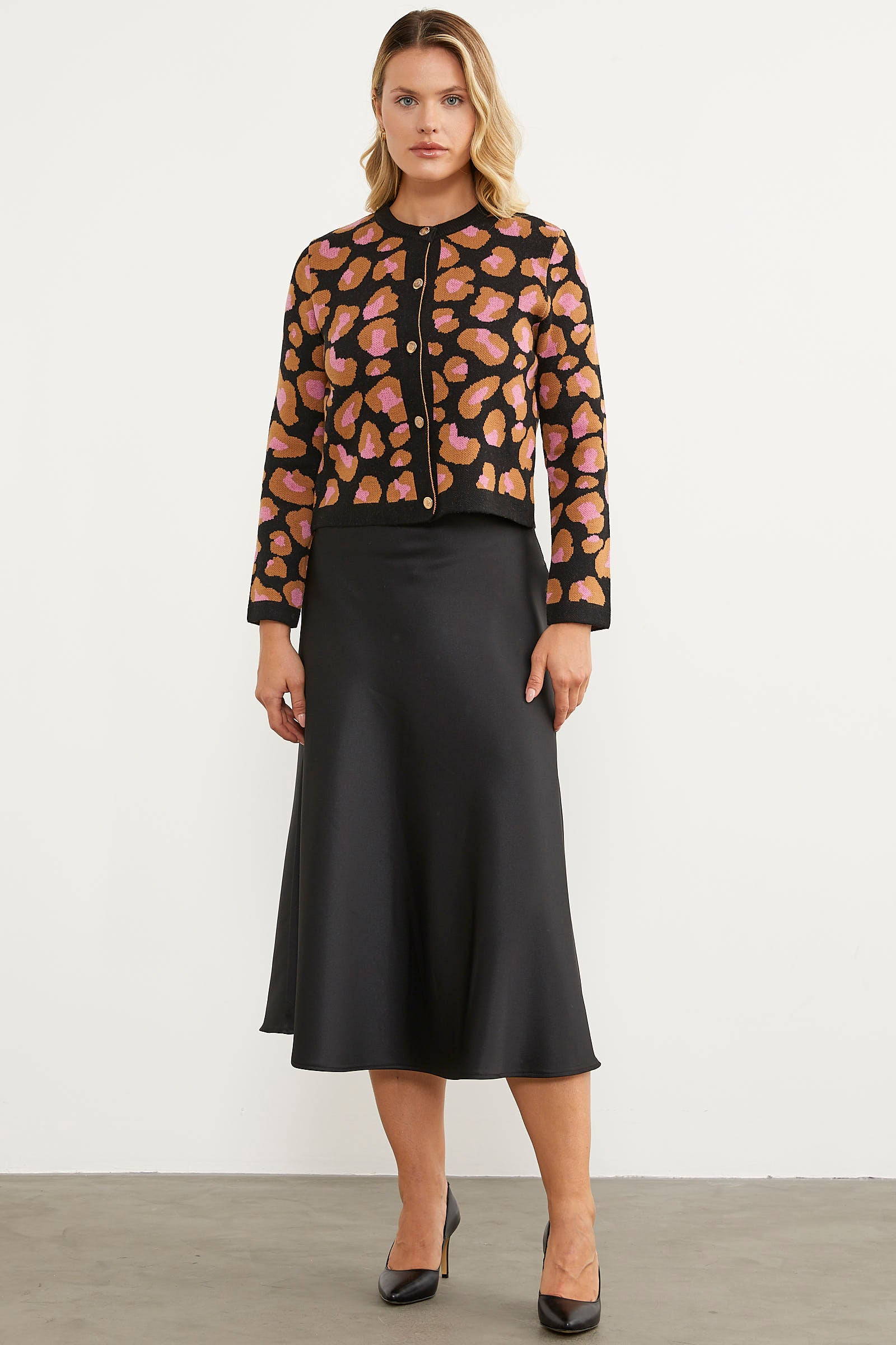 Leopar Desenli Triko Hırka - Siyah (3) Sementa