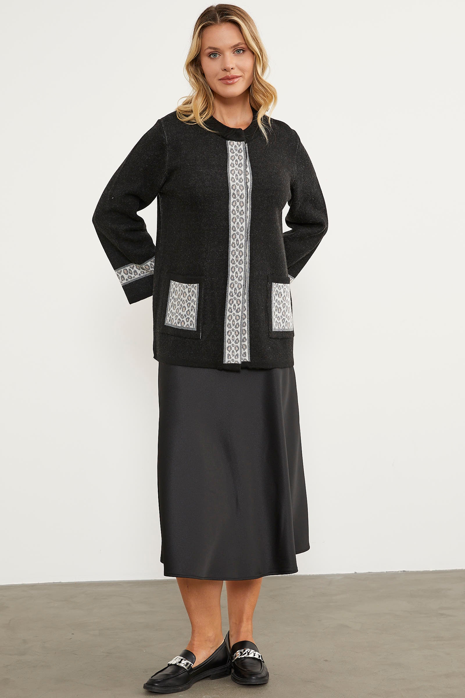 Leopar Detaylı Geniş Kalıp Triko Hırka - Siyah (5) Sementa