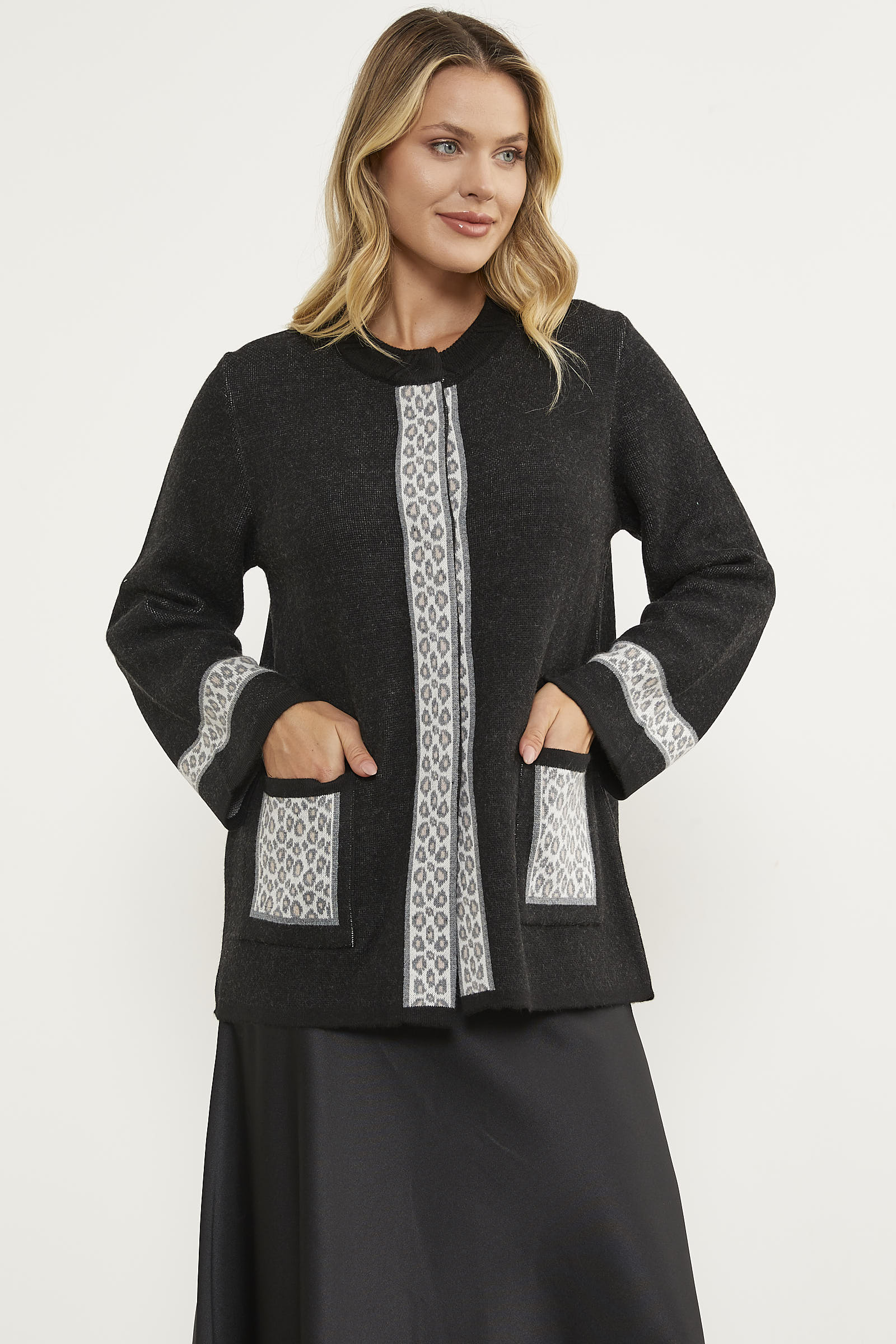 Leopar Detaylı Geniş Kalıp Triko Hırka - Siyah (6) Sementa