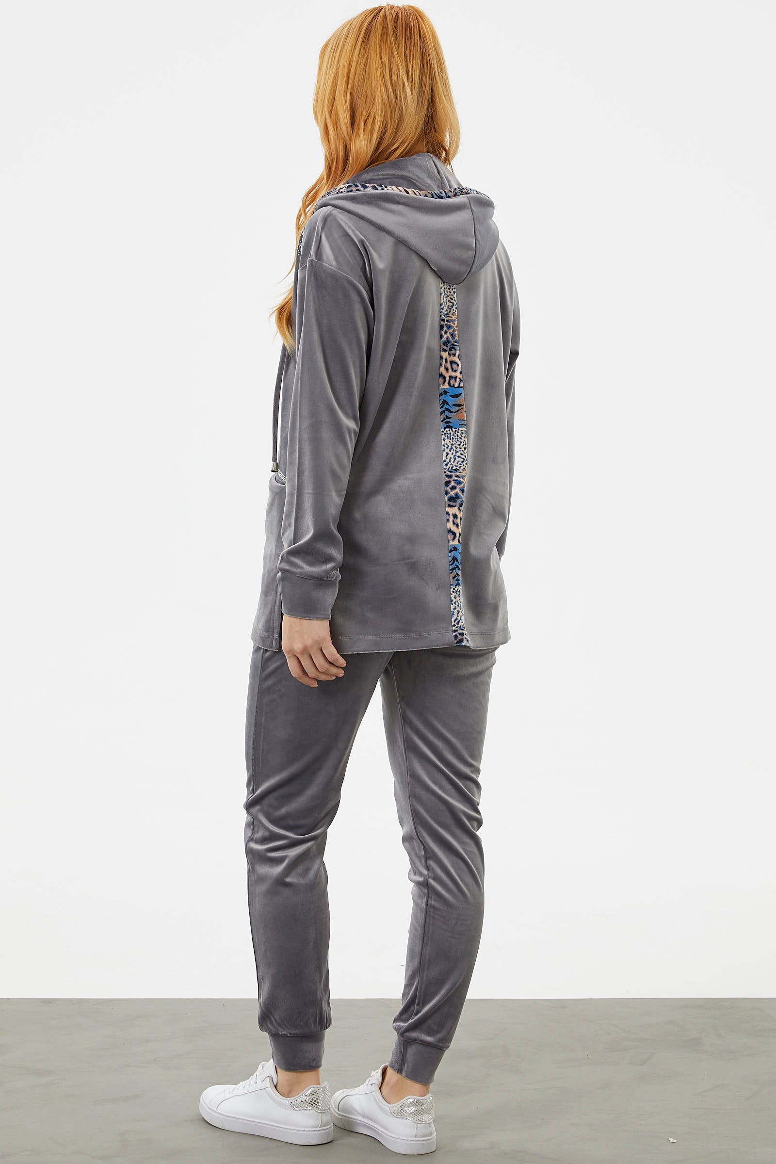 Leopar Detaylı Taşlı Kadife Eşofman Takım - Gri (6) Sementa