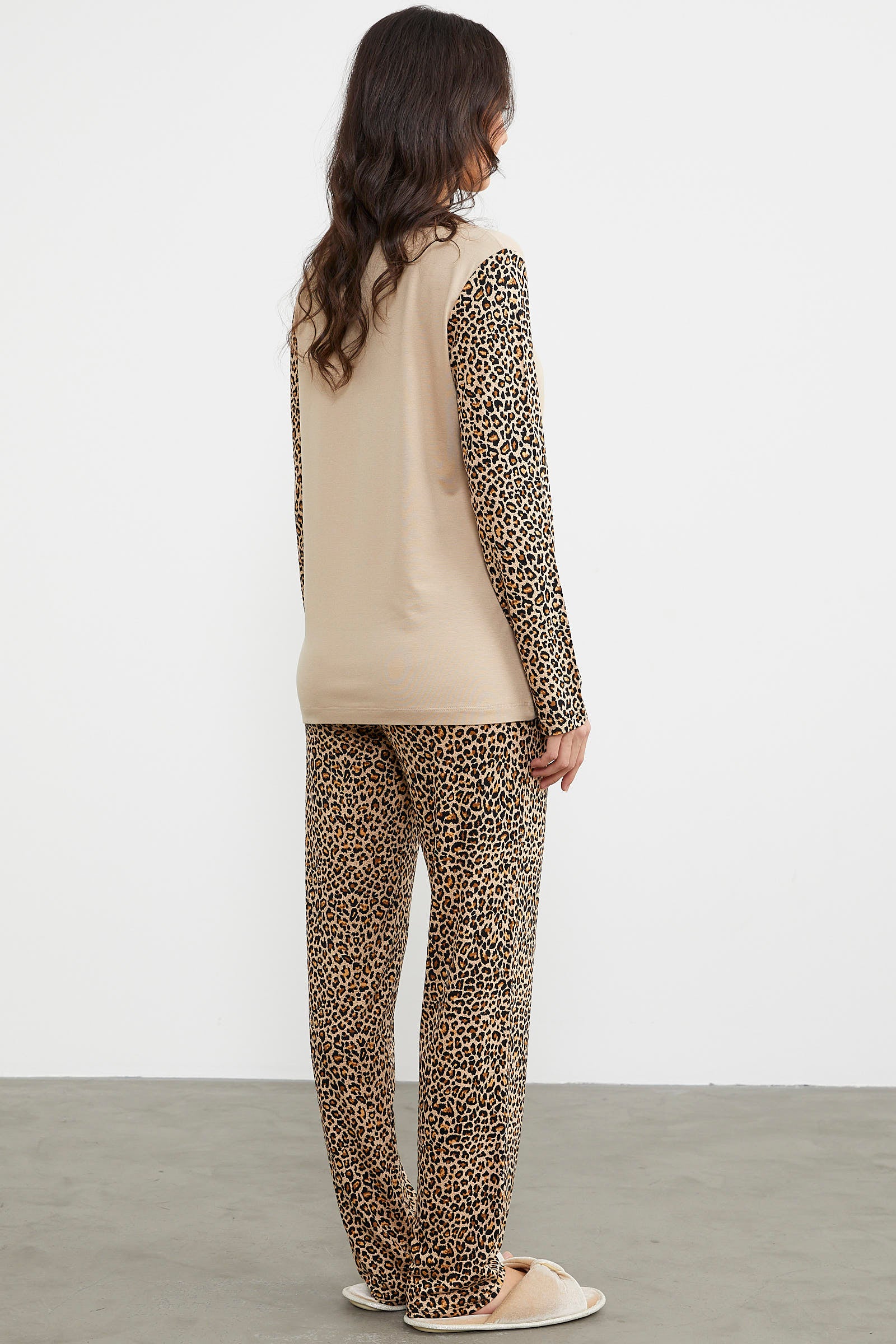 Leopar Düğmeli Yaka Pijama Takım - Bej (6) Sementa