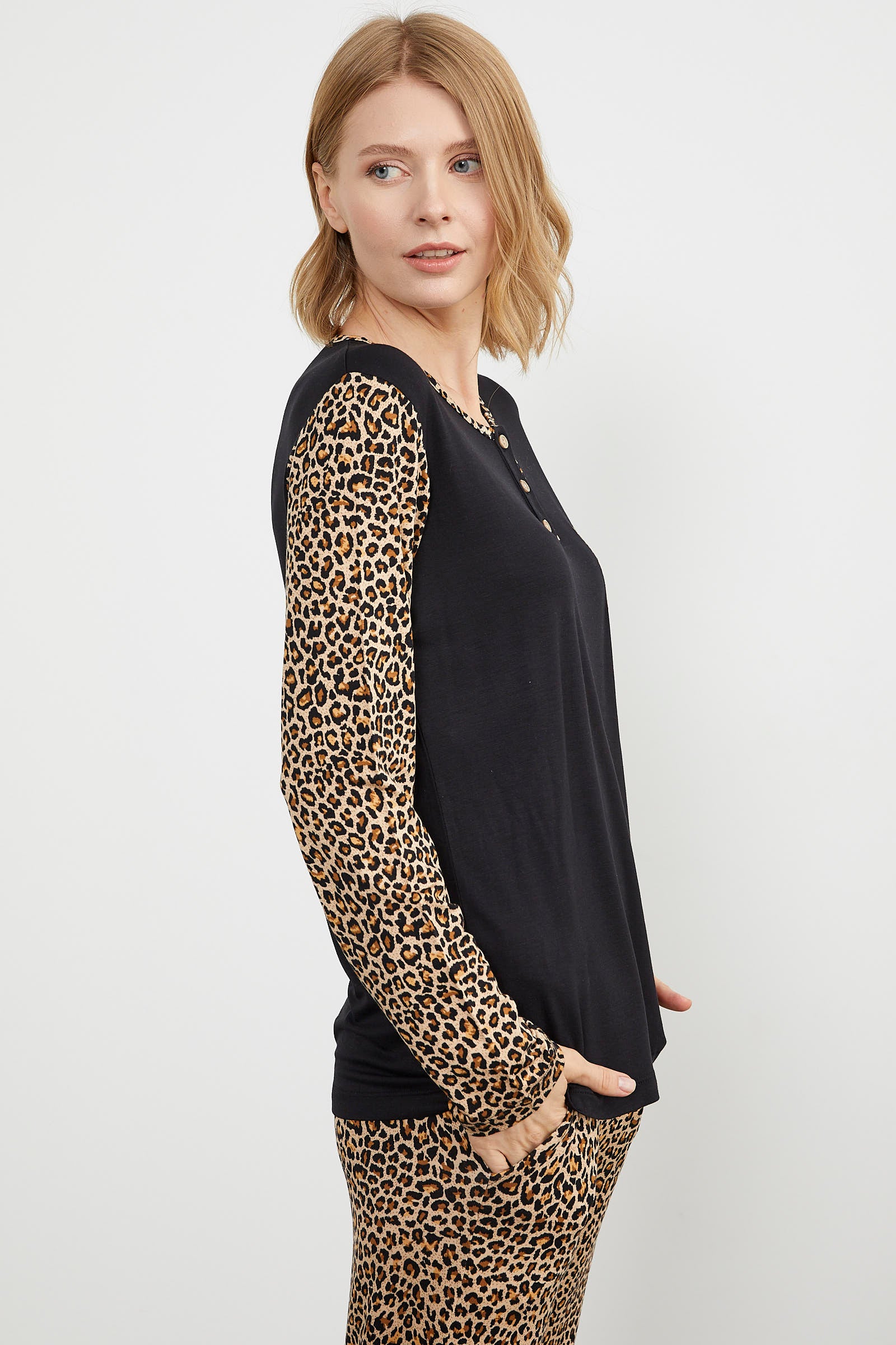 Leopar Düğmeli Yaka Pijama Takım - Siyah (6) Sementa