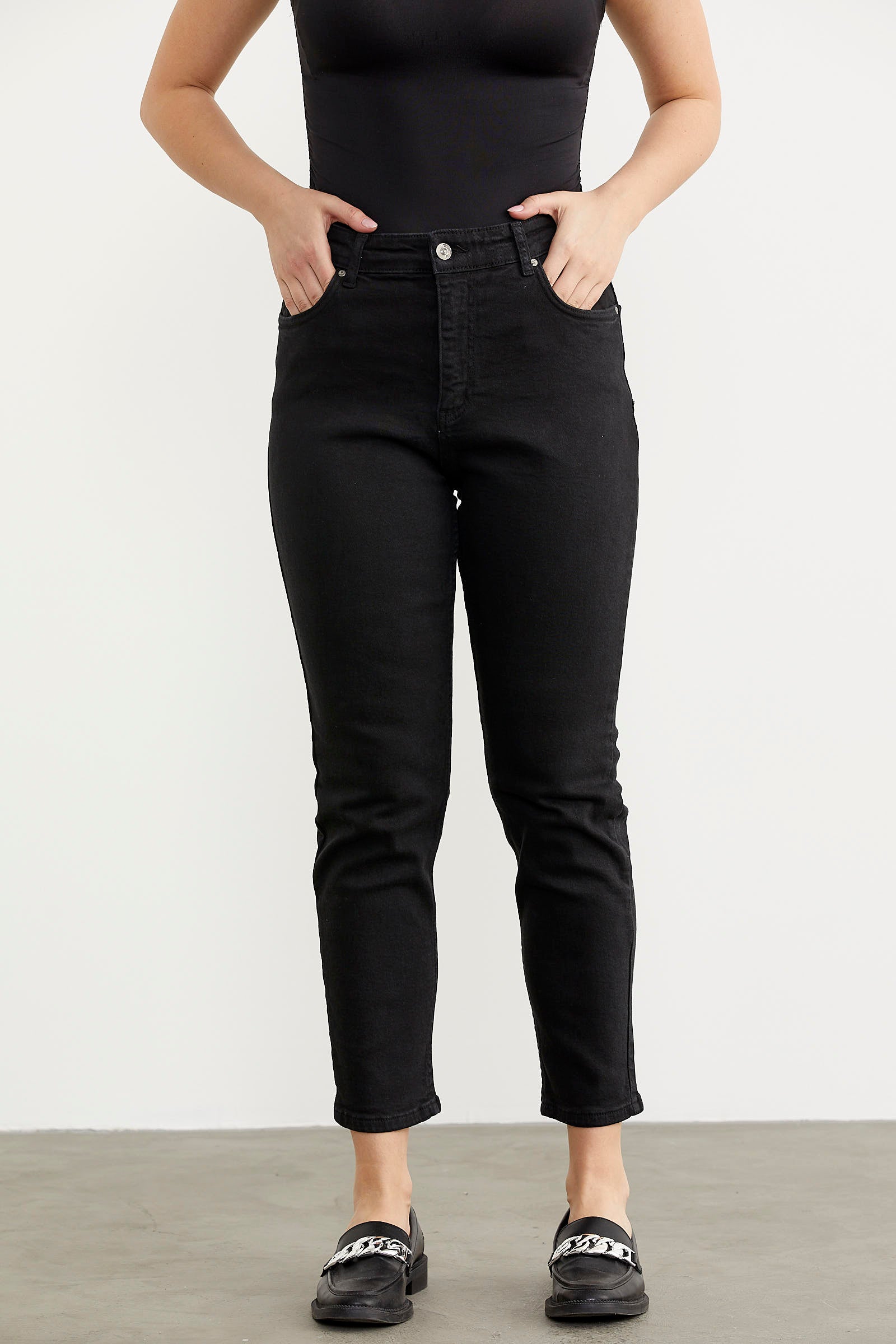 Likralı Fit Mom Jean - Siyah (2) Sementa