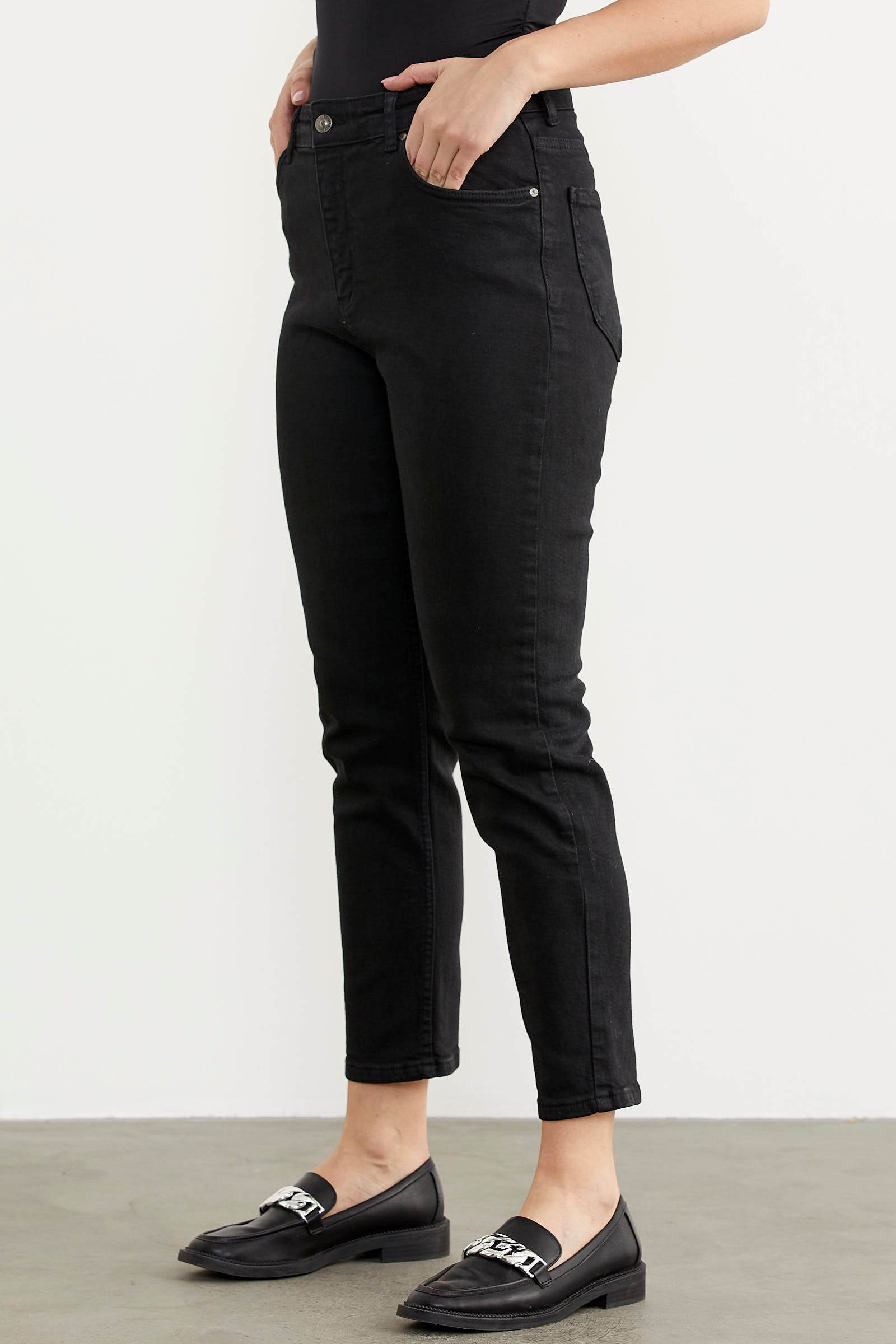 Likralı Fit Mom Jean - Siyah (4) Sementa