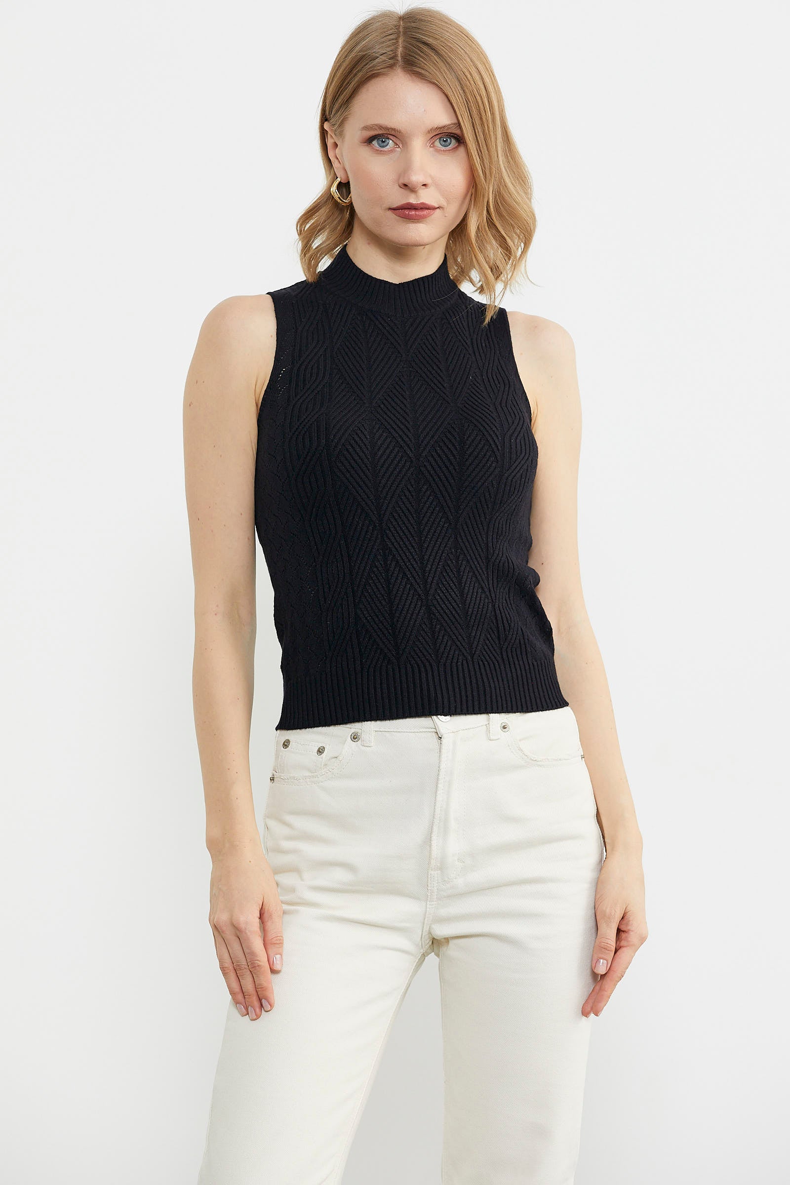 Motifli Dik Yaka Triko Süveter - Siyah (3) Sementa