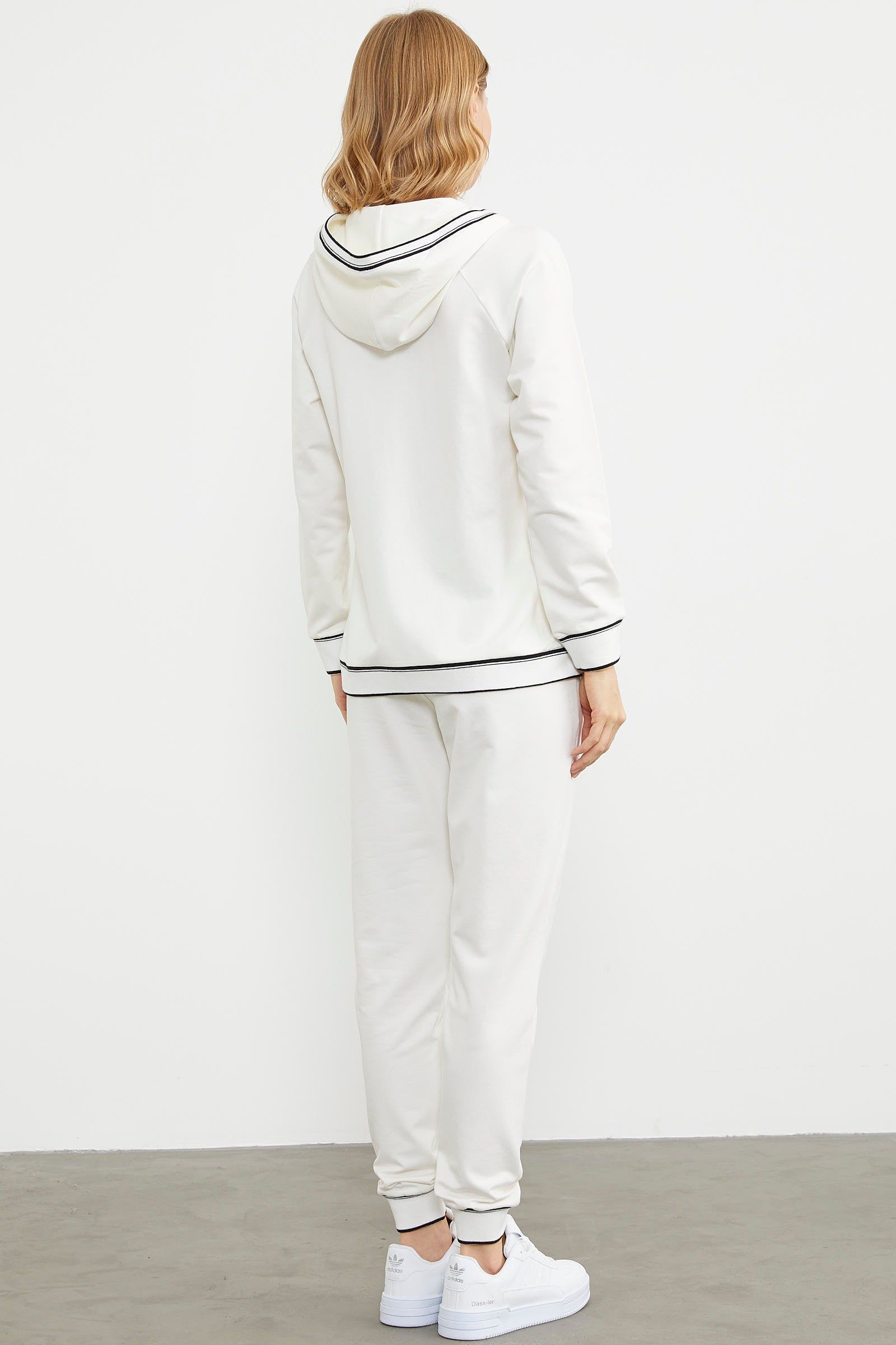 Nakış Detaylı Jogger Eşofman Takım - Ekru (8) Sementa