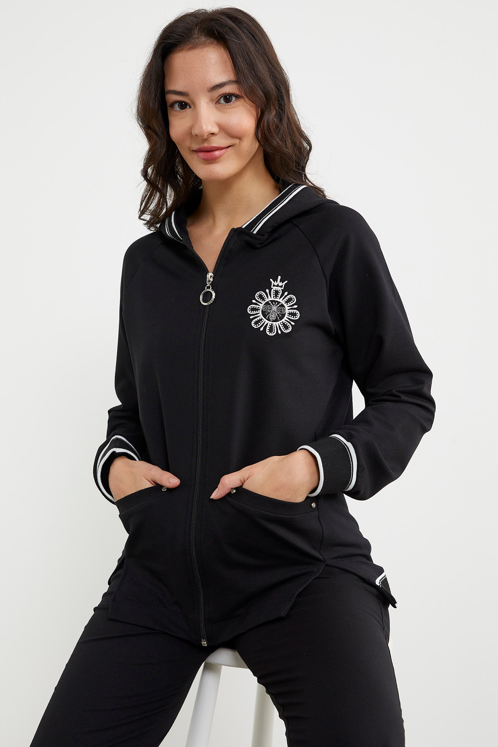 Nakış Detaylı Jogger Eşofman Takım - Siyah (4) Sementa