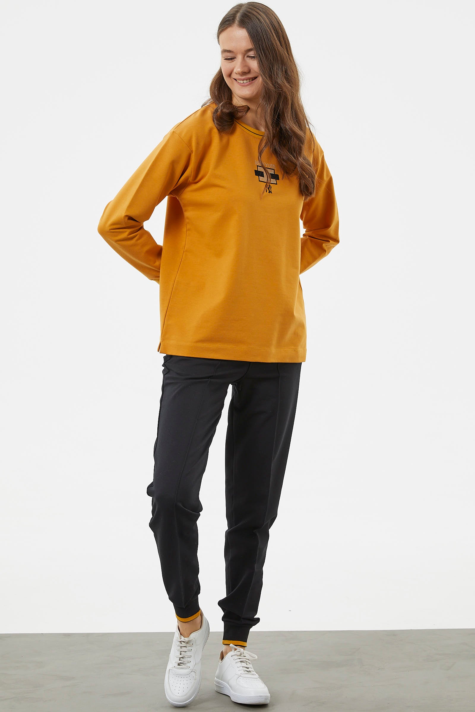 Nakış Detaylı Oversize Eşofman Takım - Hardal (2) Sementa