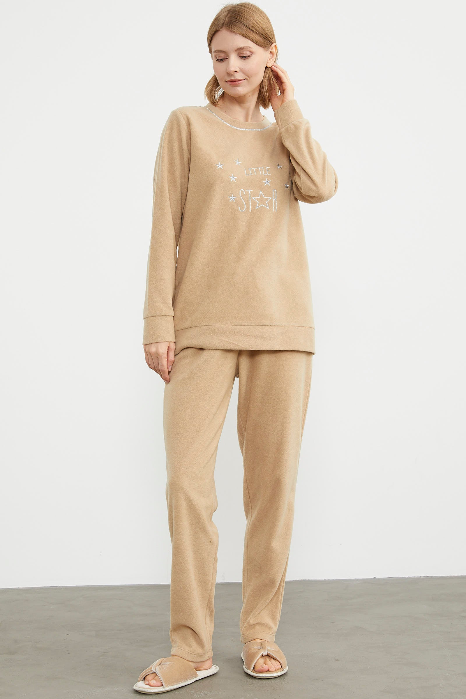 Nakış Detaylı Polar Pijama Takım - Kamel (3) Sementa