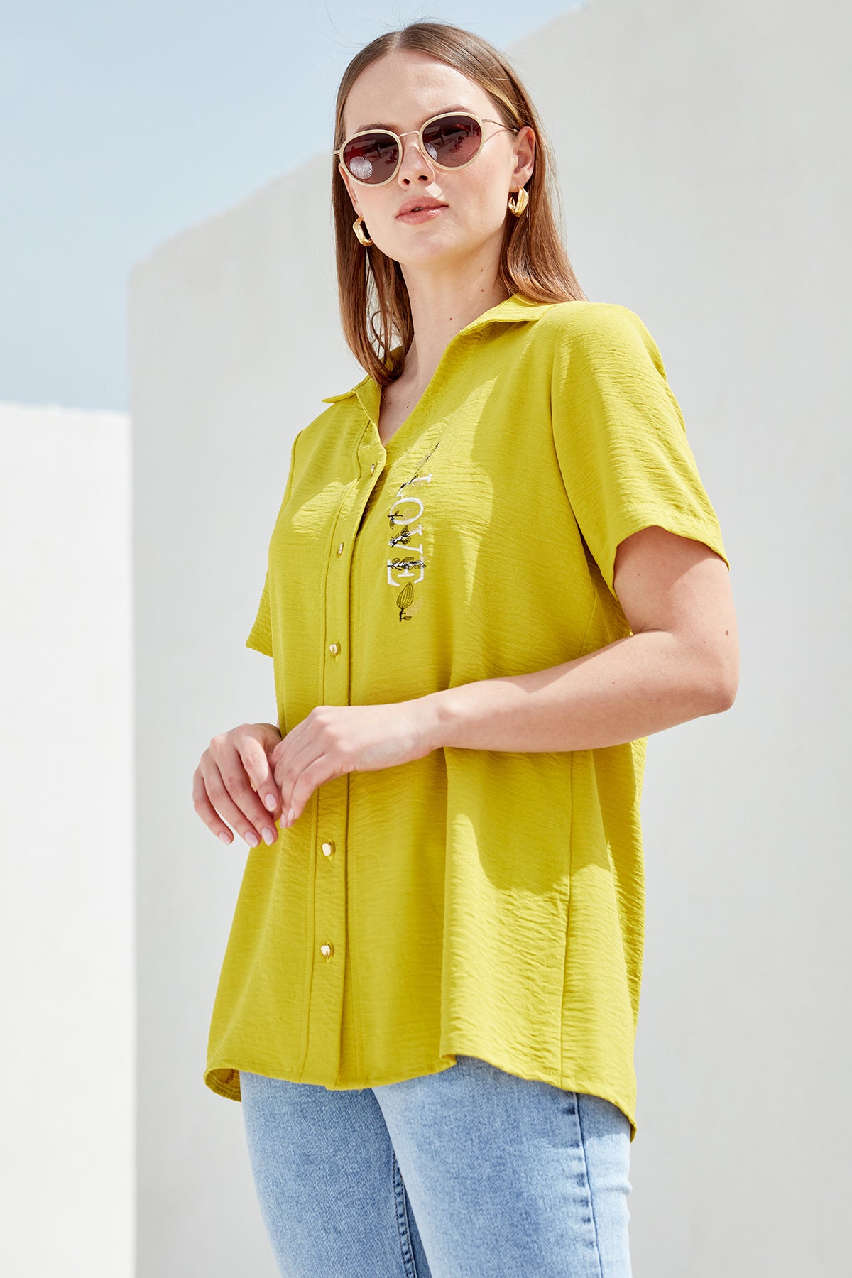 Nakış Detaylı Kısa Kol Krep Gömlek - Fıstık Yeşili (4) Sementa