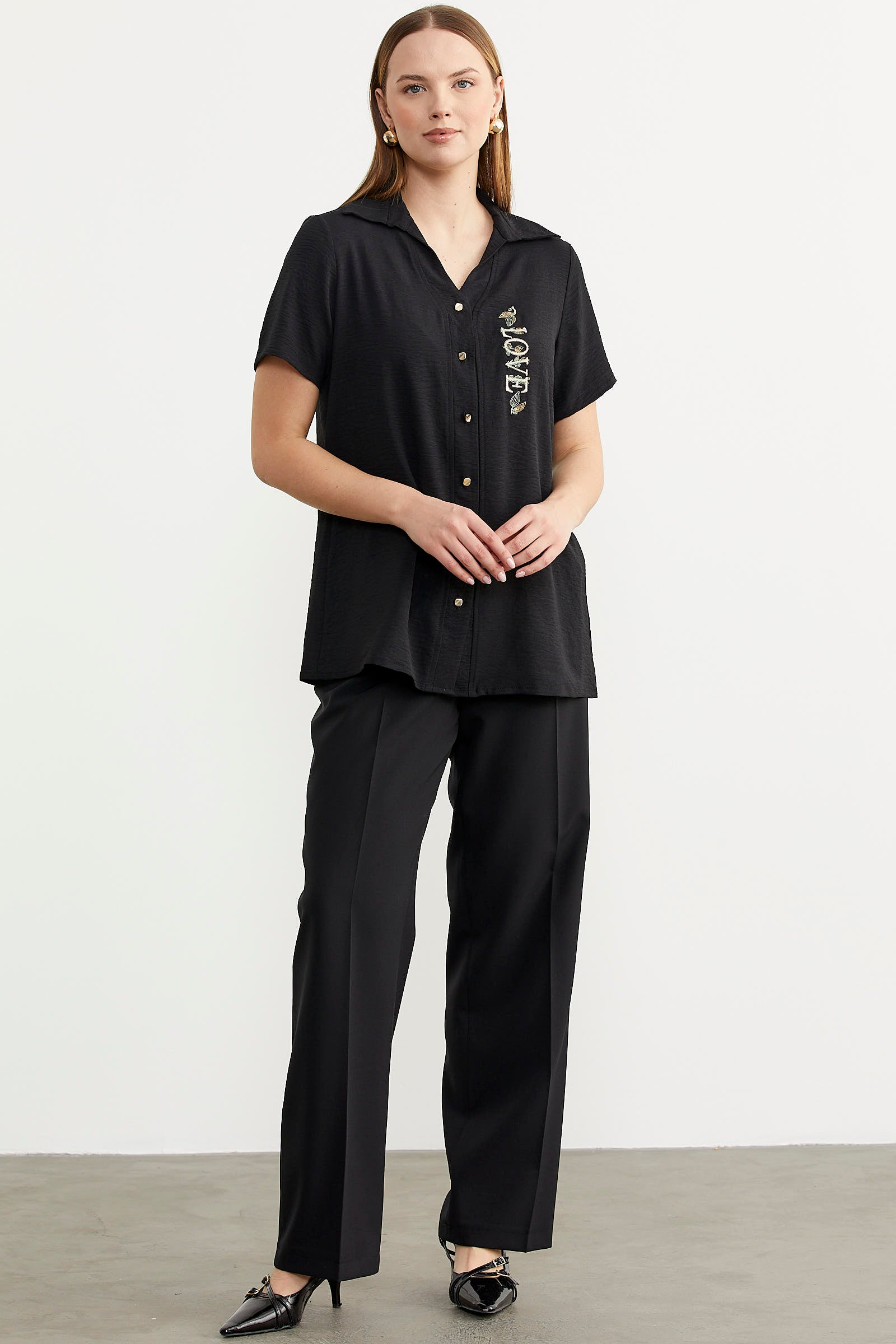 Nakış Detaylı Kısa Kol Krep Gömlek - Siyah (4) Sementa