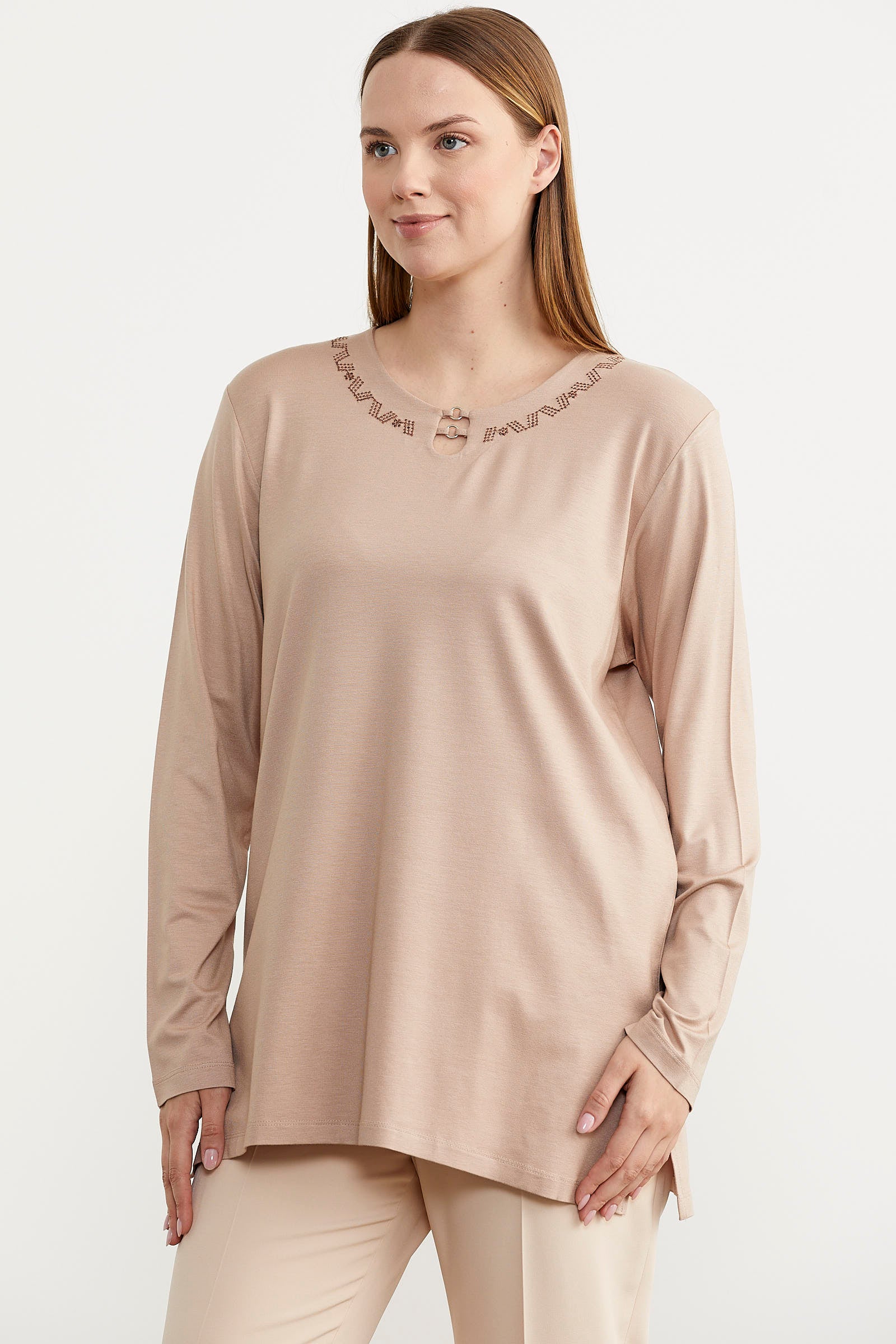Nakış Yakalı Uzun Kol Penye Tişört - Bej (3) Sementa