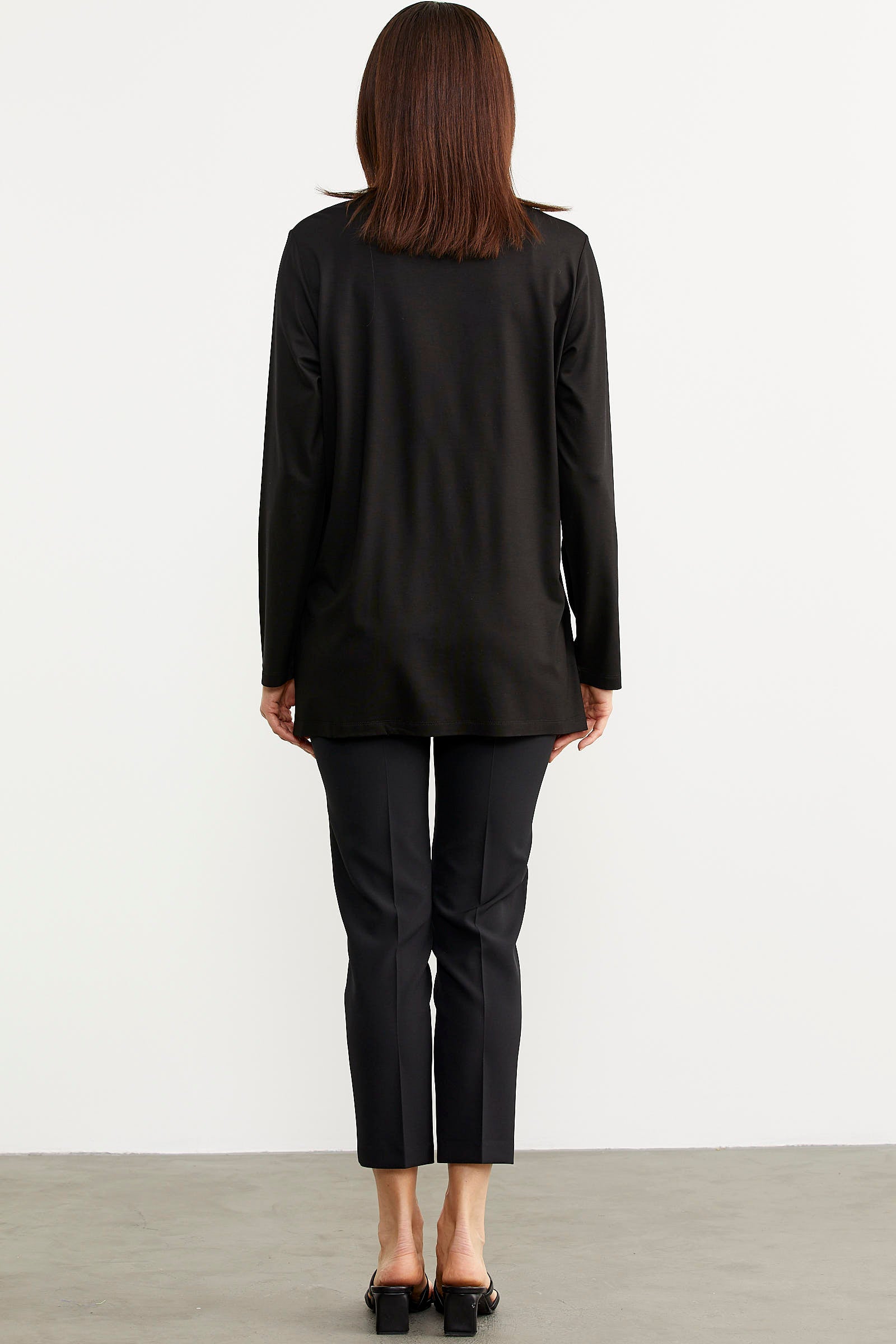 Nakış Yakalı Uzun Kol Penye Tişört - Siyah (5) Sementa