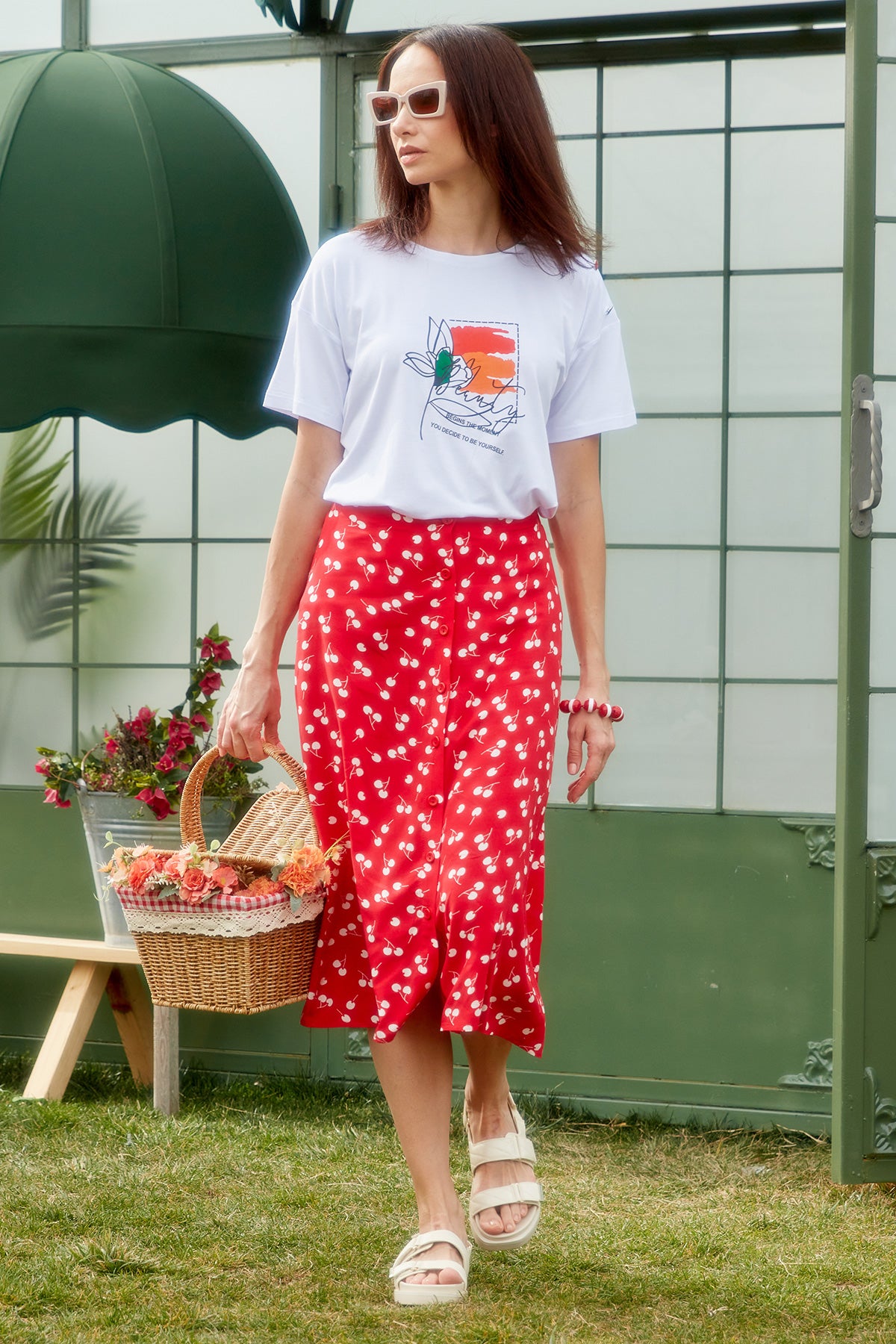 Omuz Düğme Detaylı Baskılı Tişört - Beyaz (2) Sementa