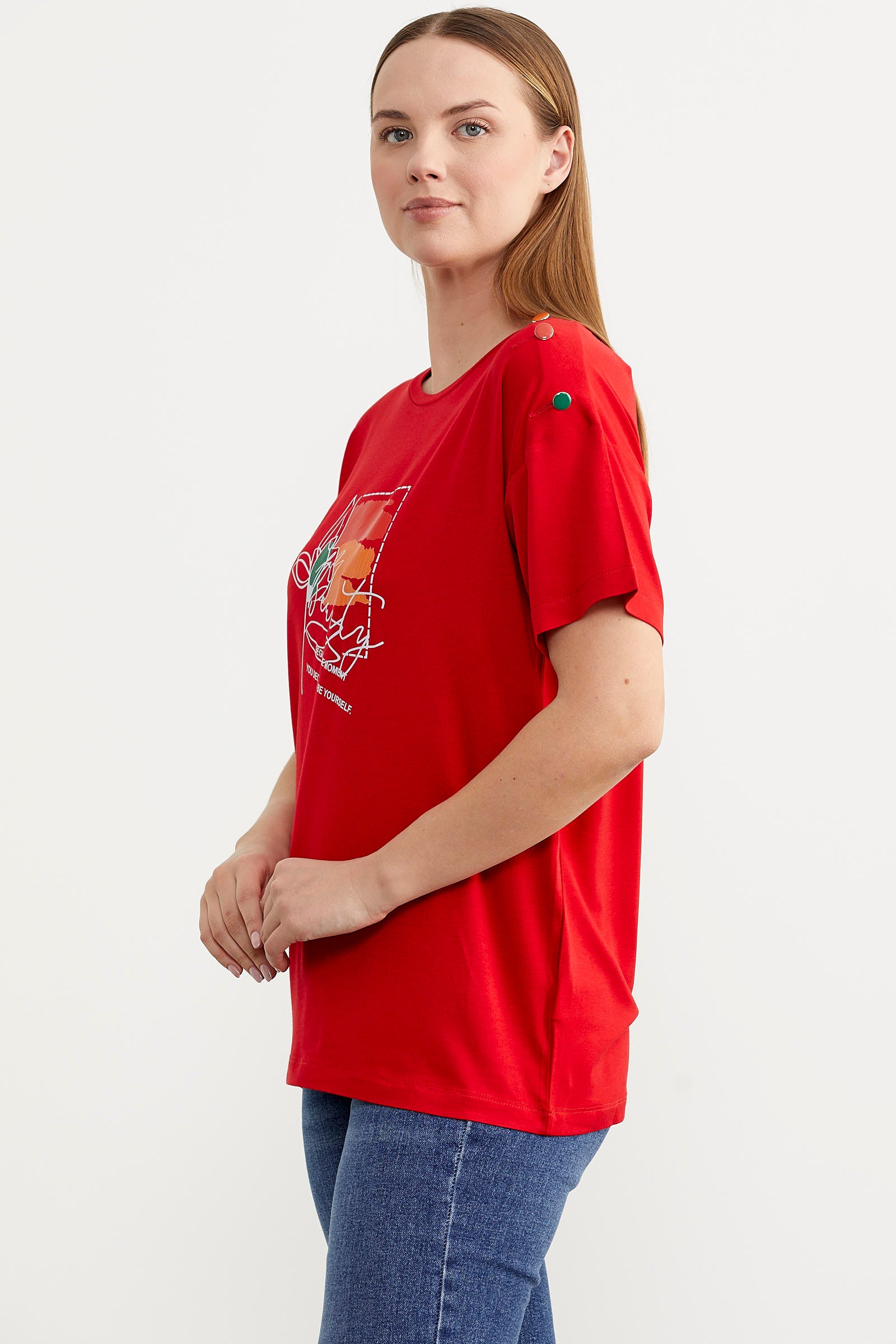Omuz Düğme Detaylı Baskılı Tişört - Kırmızı (4) Sementa