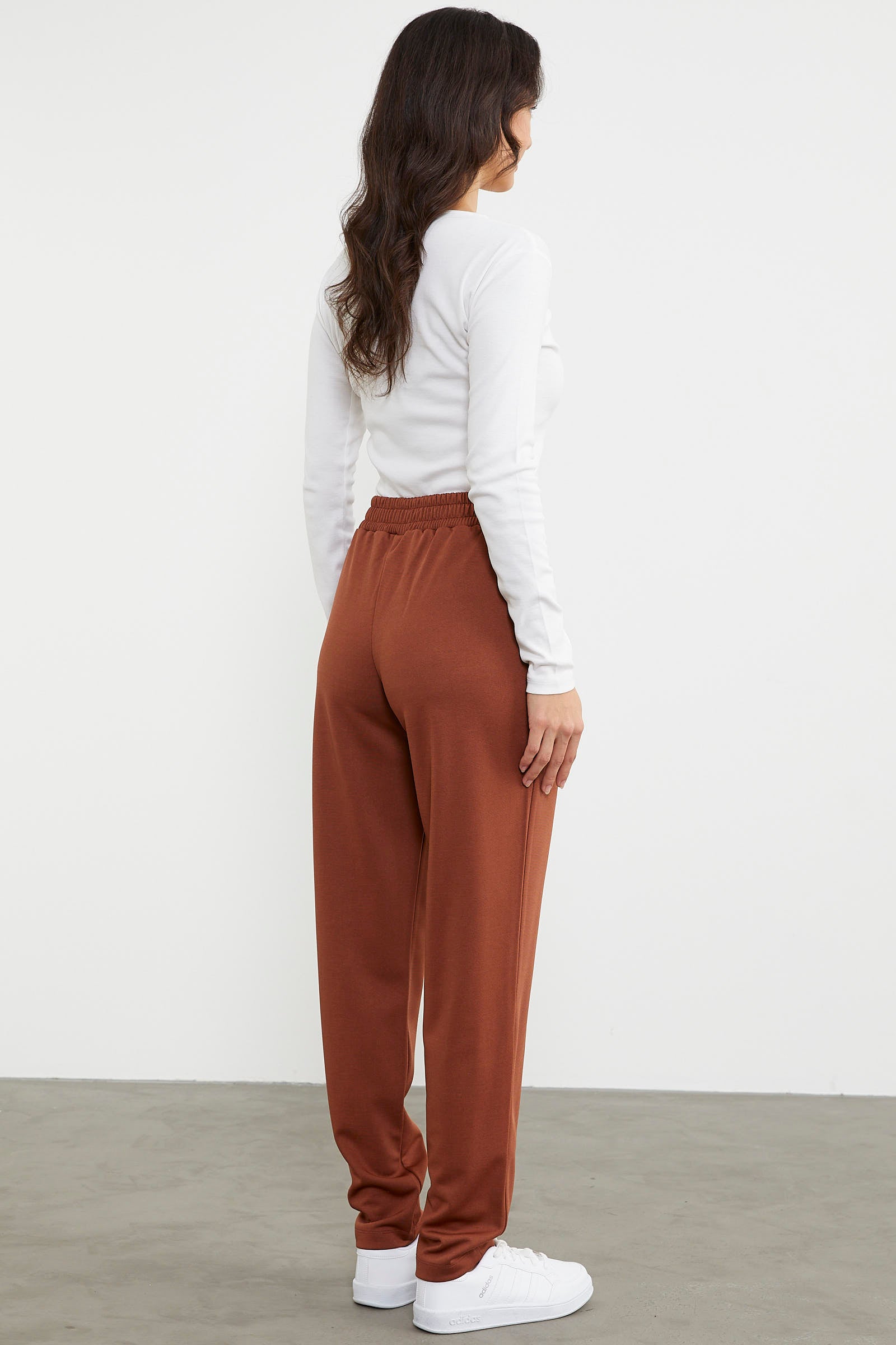 Bel Detaylı Rahat Kalıp Kumaş Pantolon - Kahve (6) Sementa