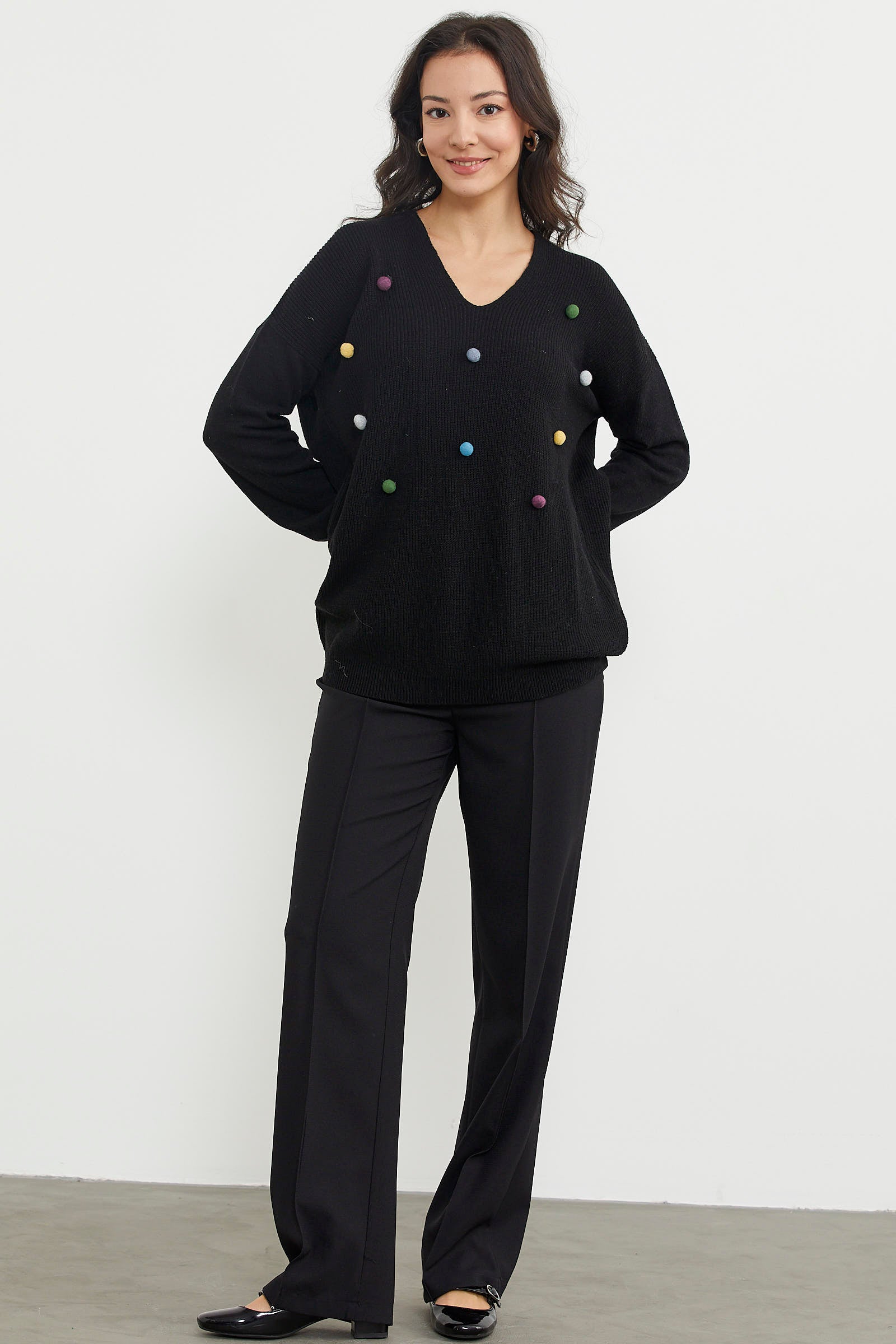 Renkli Ponpon Detaylı Triko Kazak - Siyah (4) Sementa