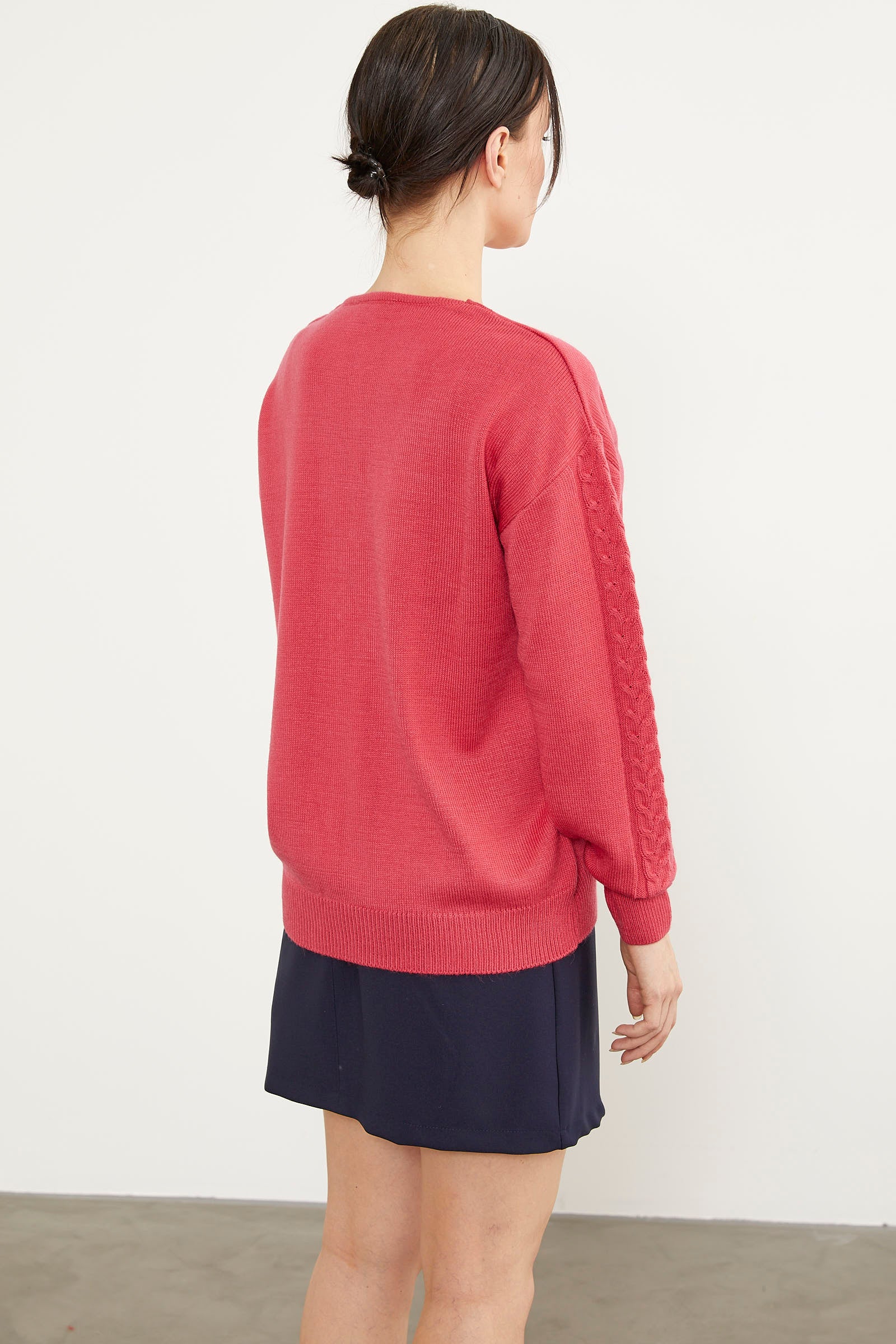 Saç Örgü Detaylı V Yaka Triko Kazak - Mercan (5) Sementa