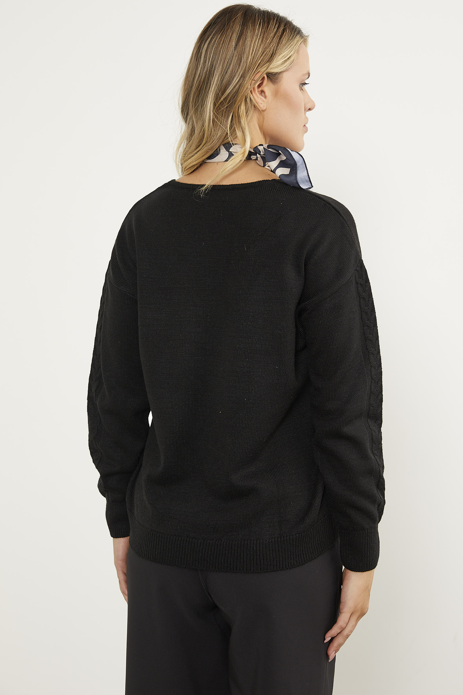 Saç Örgü Detaylı V Yaka Triko Kazak - Siyah (7) Sementa