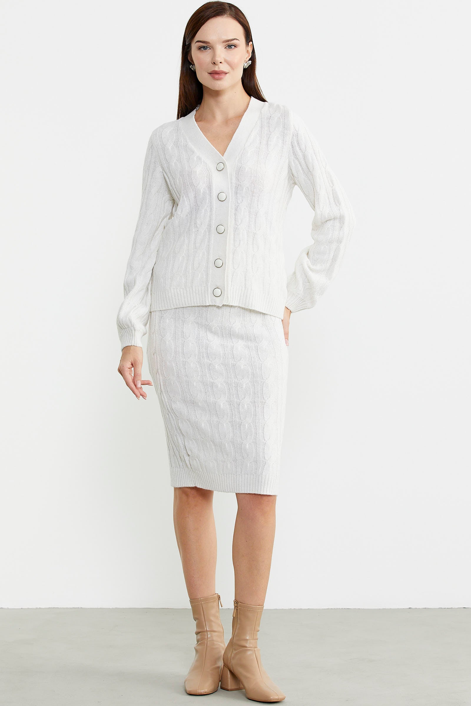 Saç Örgüsü Motifli Etekli Yünlü Triko Takım - Kemik - Sementa