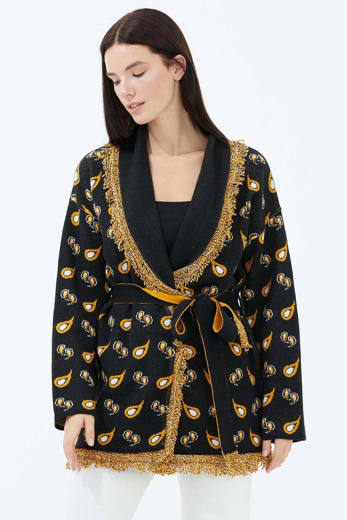 Şal Yaka Püsküllü Damla Desenli Tiriko Hırka - Siyah (3) Sementa