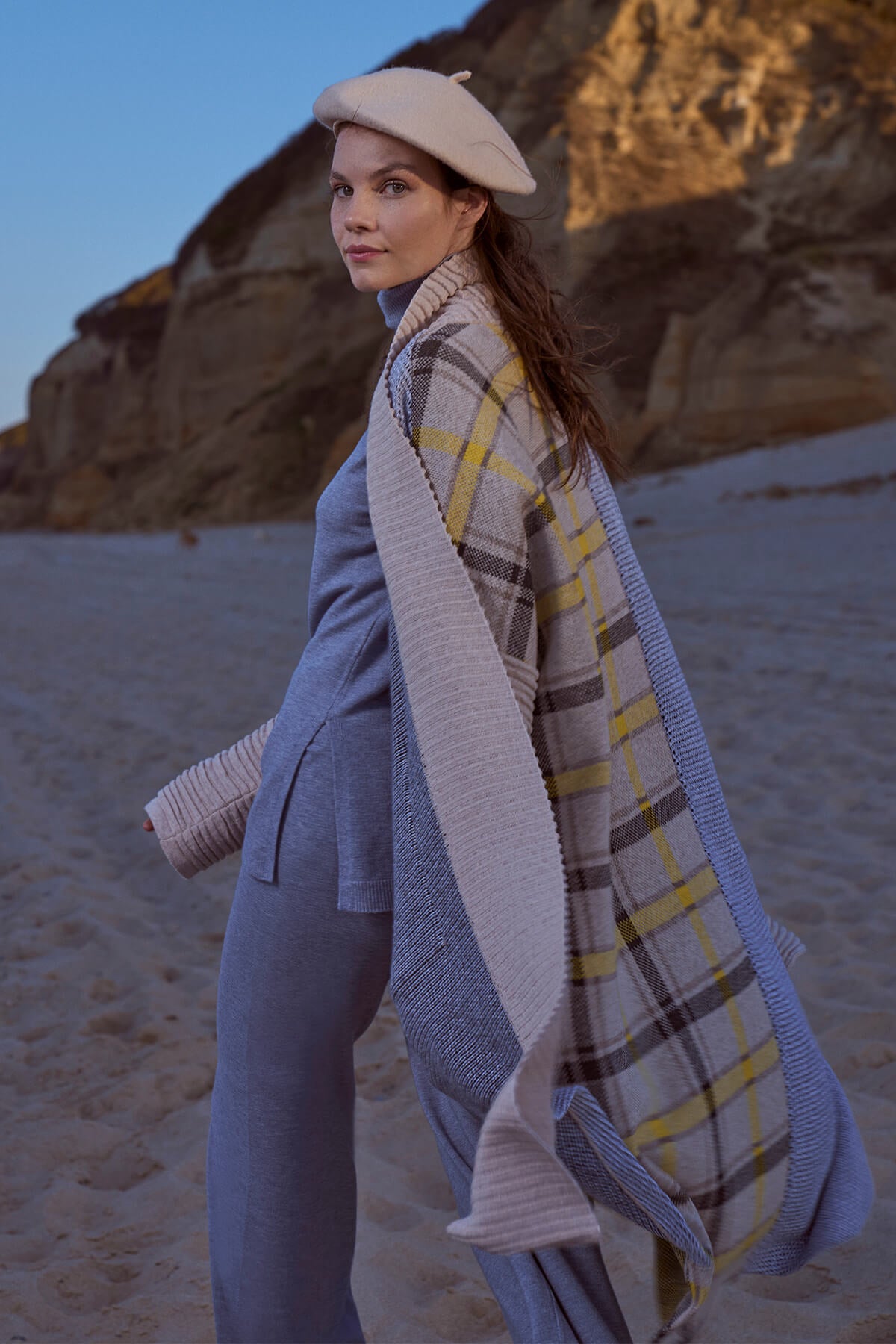 Şal Yaka Uzun Triko Hırka - Bej (2) Sementa