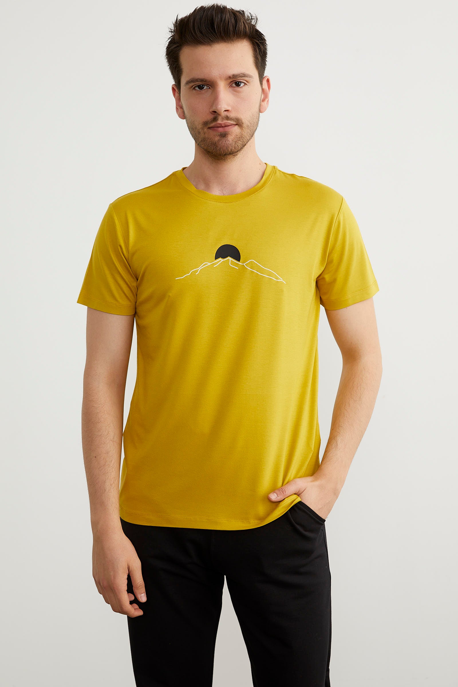 Sıfır Yaka Baskılı Kısa Kol Tişört - Hardal (1) Sementa