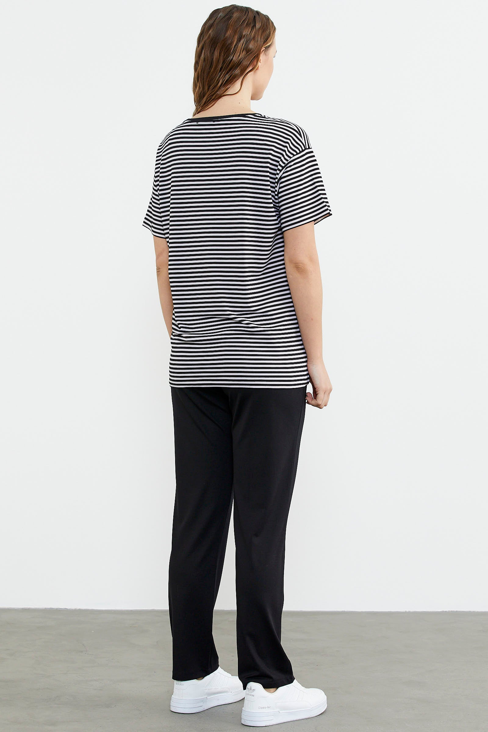 Sıfır Yaka Nakış Detaylı Çizgili Penye Takım - Siyah (6) Sementa