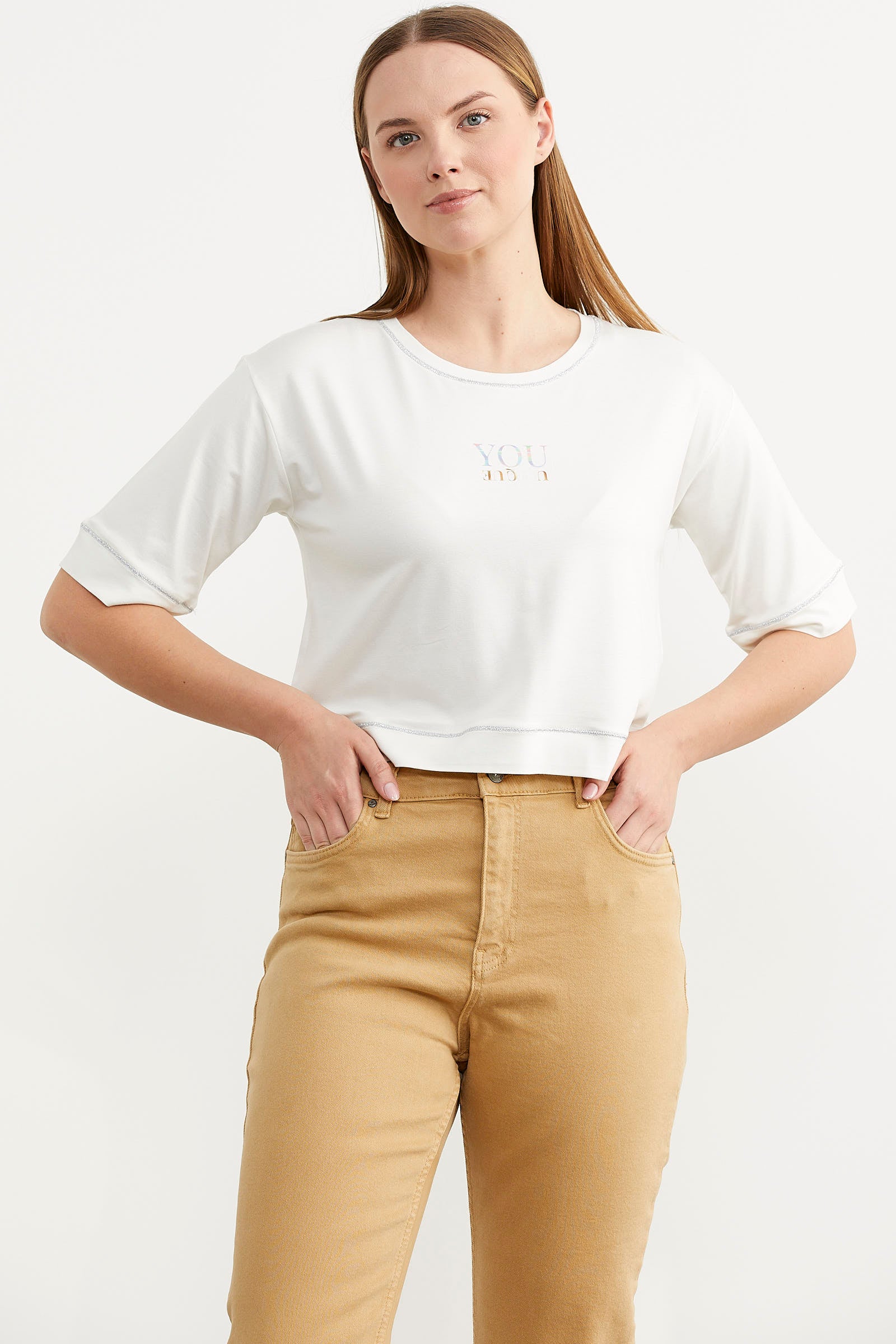 Sim Detaylı Oversize Crop Tişört - Ekru (3) Sementa