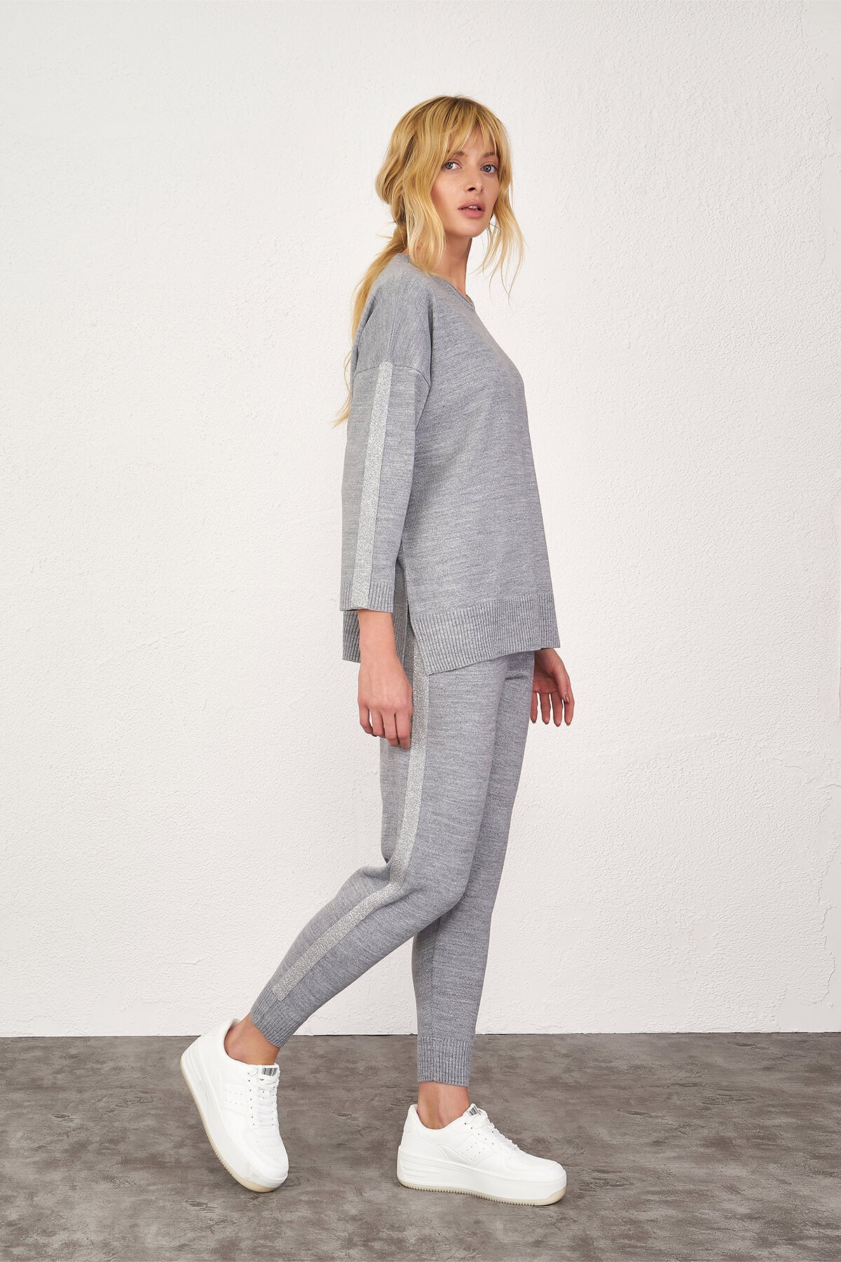 Simli Triko Takım - Açık Gri (4) Sementa