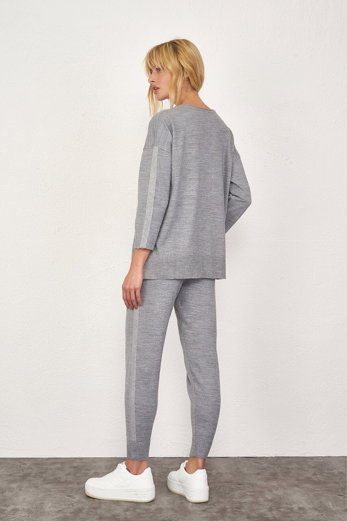 Simli Triko Takım - Açık Gri (6) Sementa