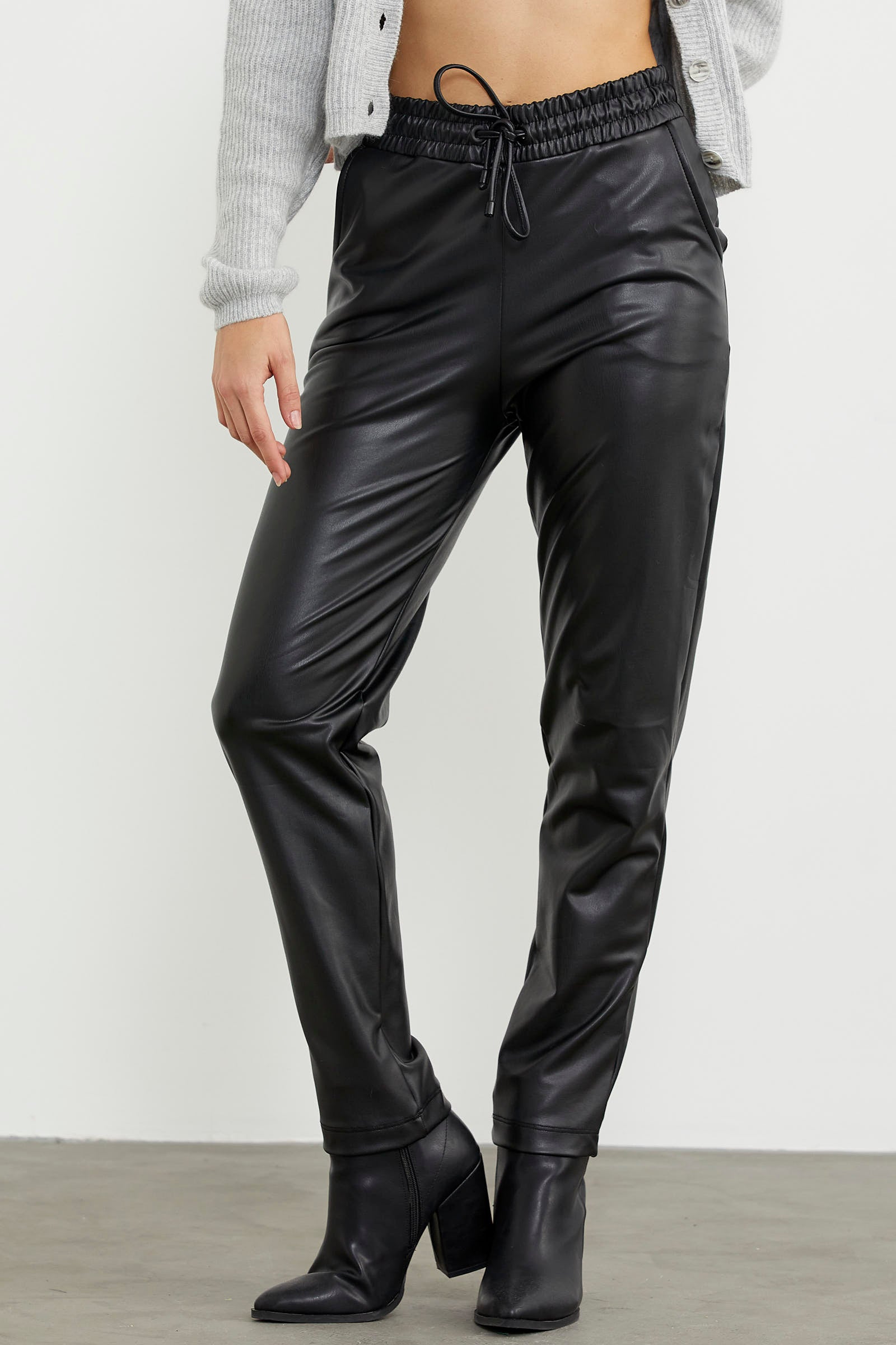 Suni Deri Beli Lastikli Pantolon - Siyah (5) Sementa