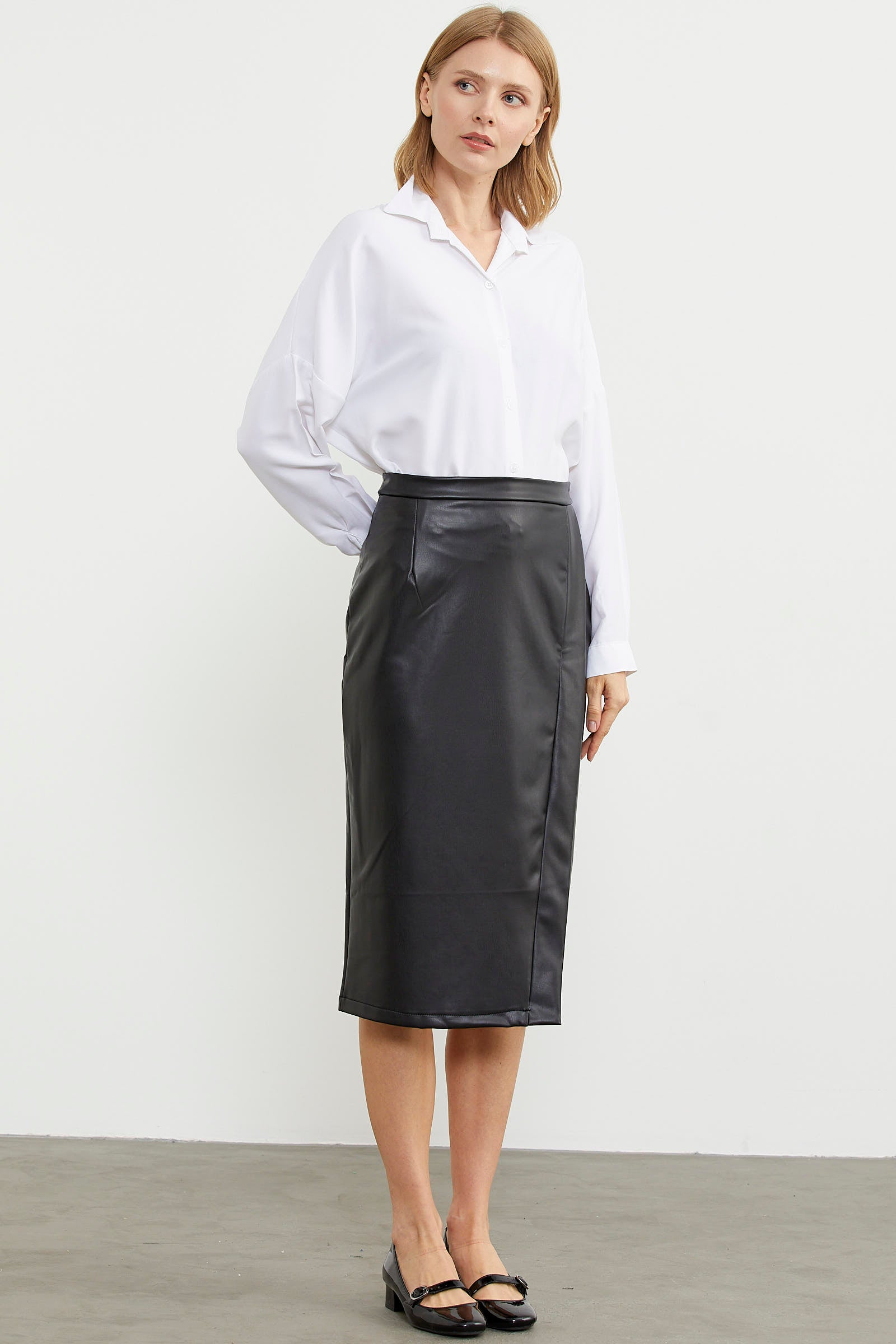 Suni Deri Önden Yırtmaçlı Etek - Siyah (2) Sementa