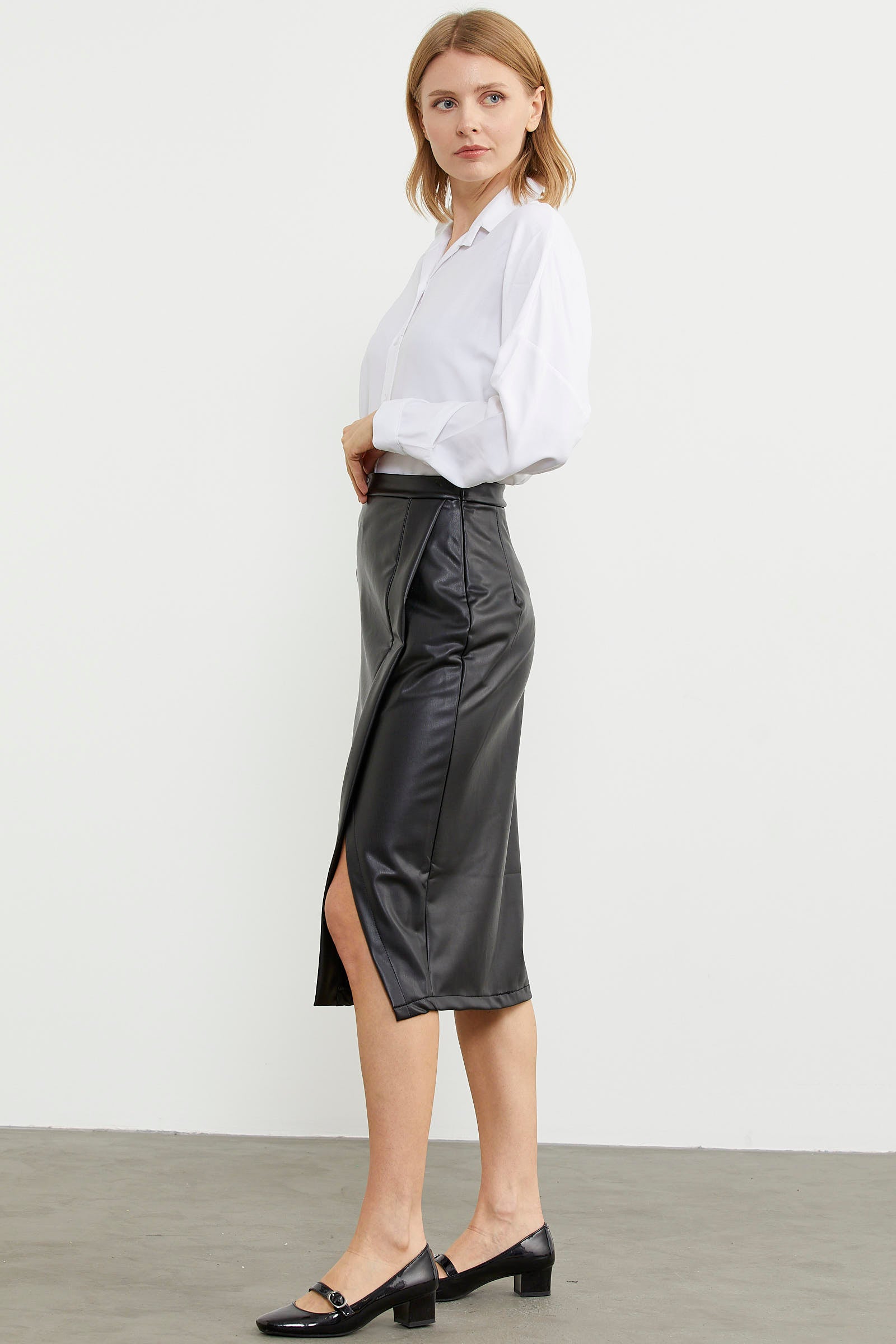 Suni Deri Önden Yırtmaçlı Etek - Siyah (4) Sementa