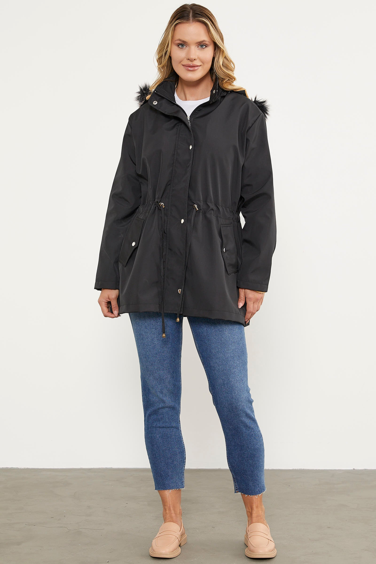 Suni Kürk Kapüşonlu Beli Ayarlanabilir Mont - Siyah (2) Sementa