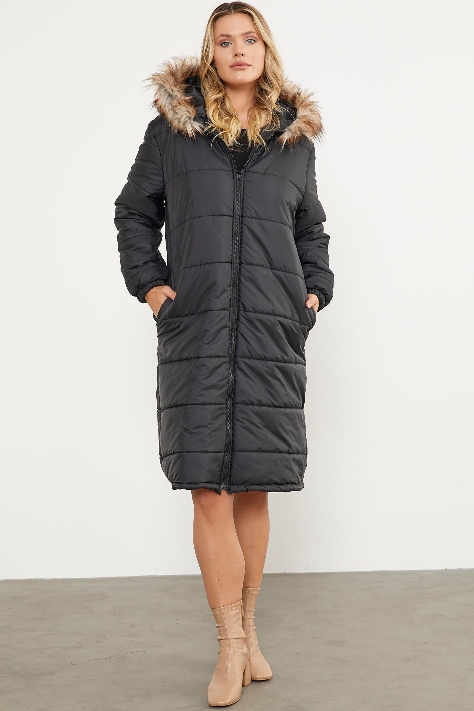 Suni Kürk Kapüşonlu Uzun Kaban - Siyah (1) Sementa