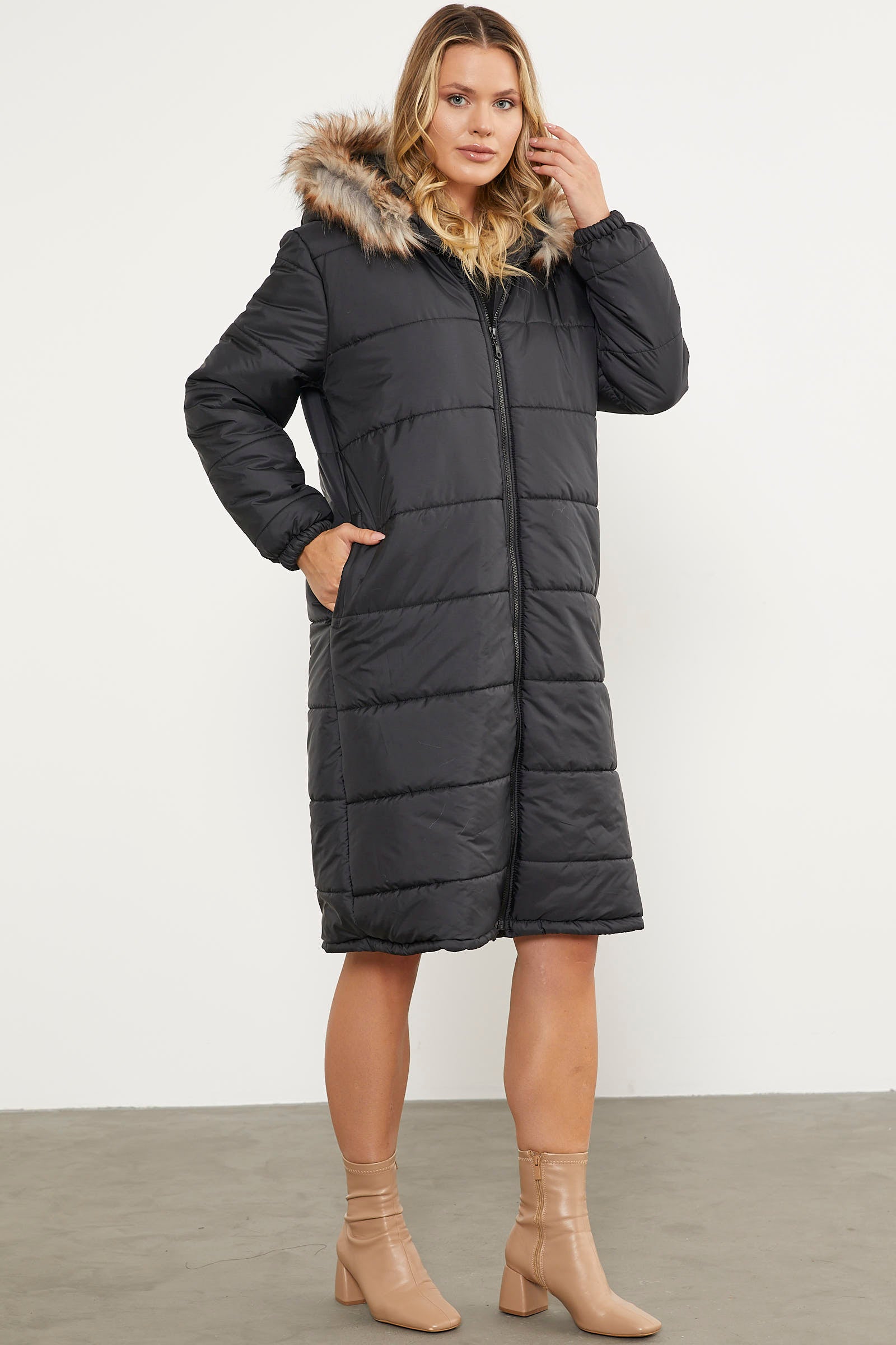 Suni Kürk Kapüşonlu Uzun Kaban - Siyah (3) Sementa