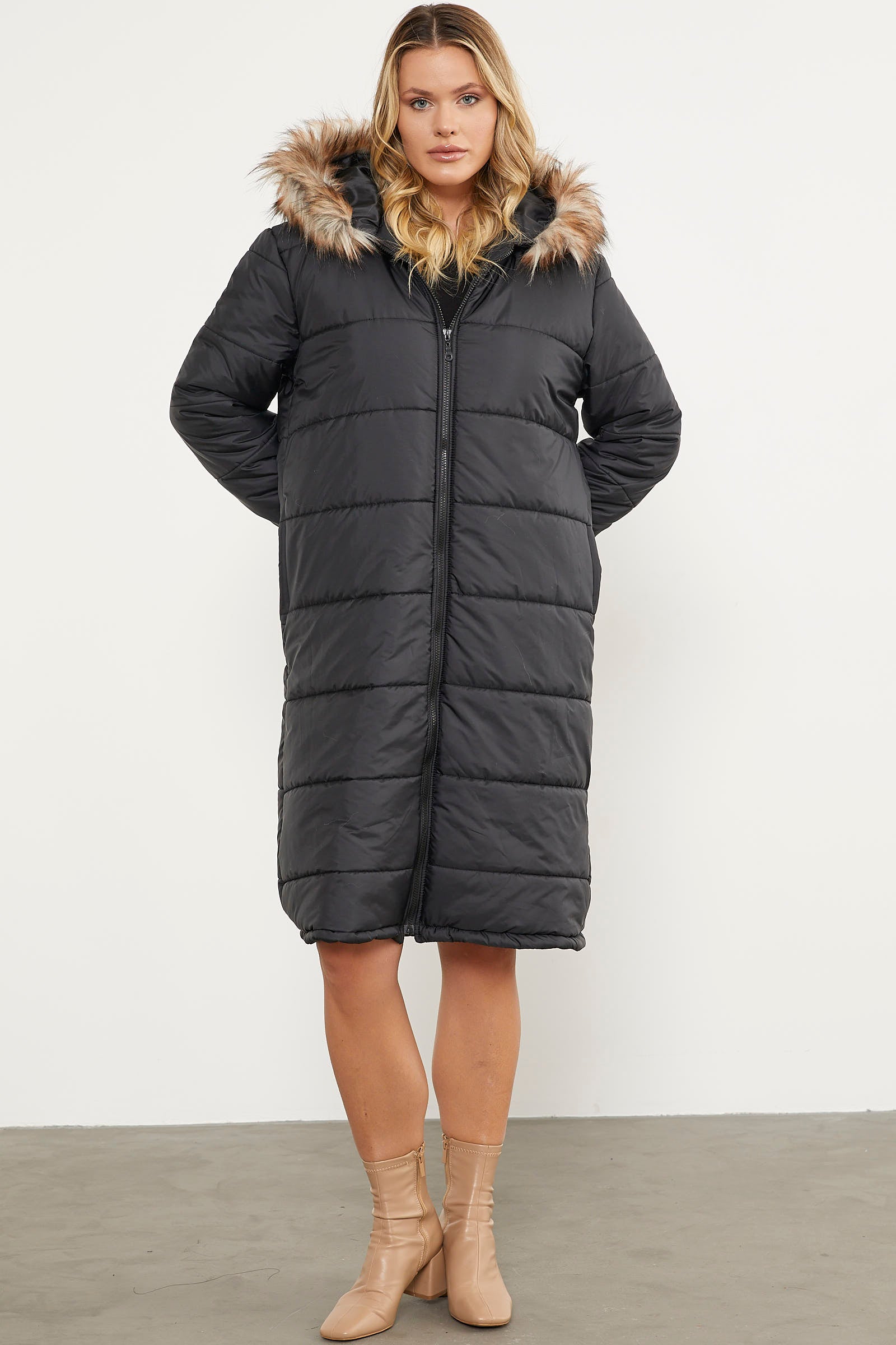 Suni Kürk Kapüşonlu Uzun Kaban - Siyah (4) Sementa