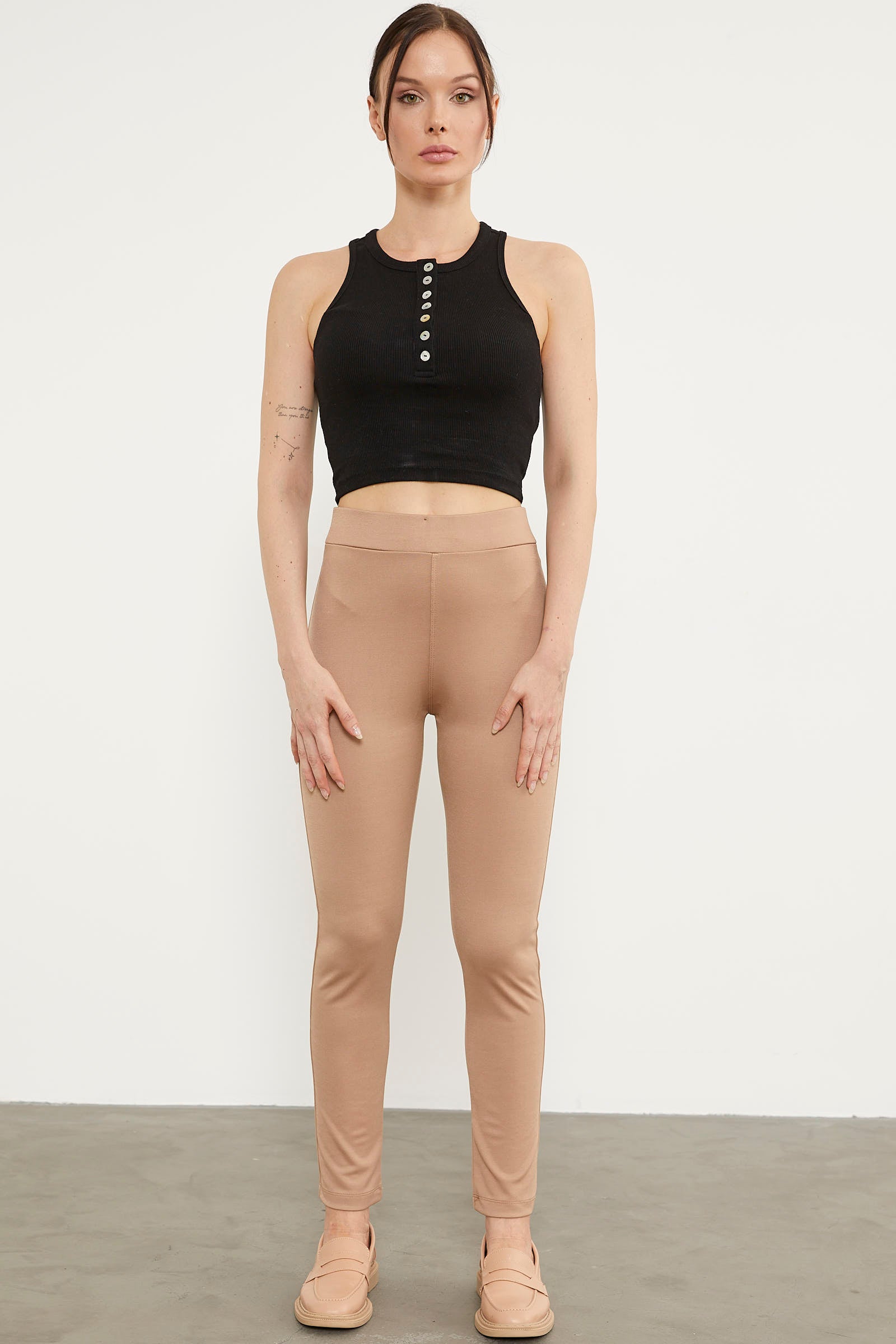 Süs Cepli Aksesuar Detaylı Tayt - Bej (1) Sementa