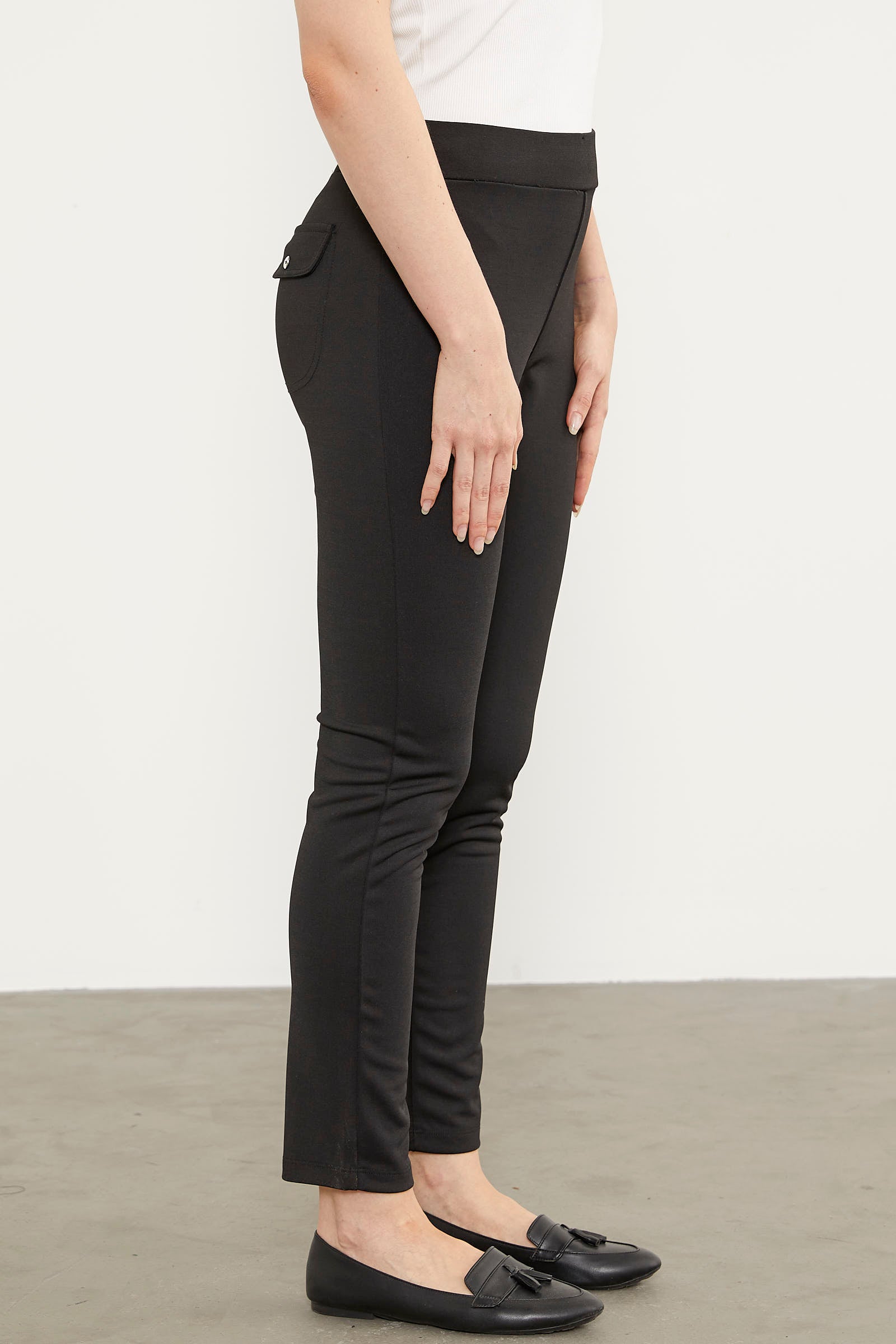 Süs Cepli Aksesuar Detaylı Tayt - Siyah (4) Sementa