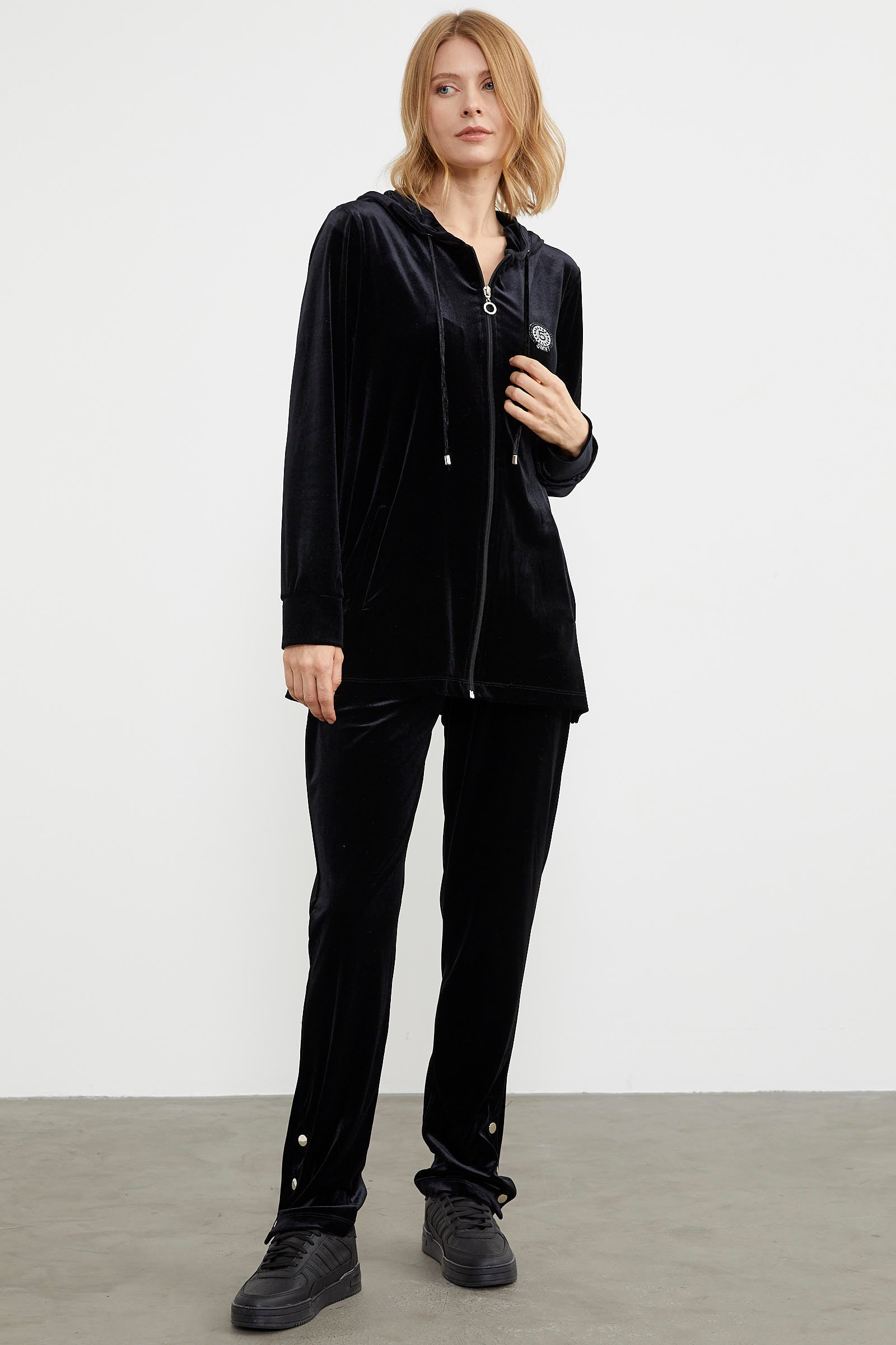 Tam Fermuarlı Tunik Boy Kadife Eşofman Takım - Siyah (3) Sementa