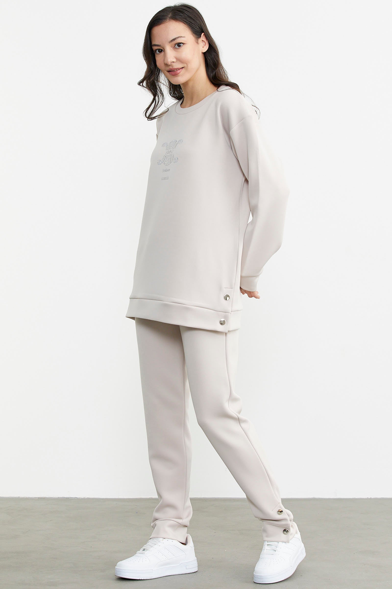 Taş Detaylı Rahat Kalıp Eşofman Takım - Taş (3) Sementa