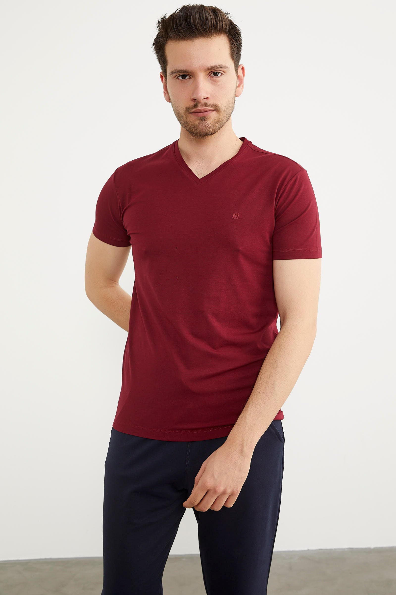 V Yaka Basic Kısa Kol Tişört - Bordo (2) Sementa