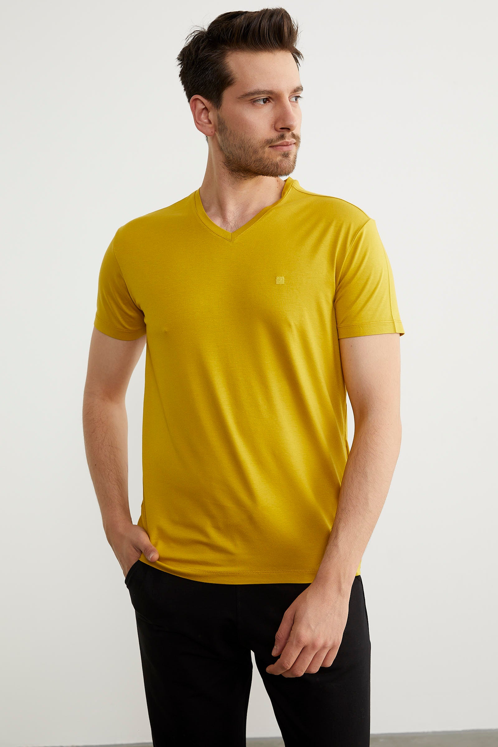 V Yaka Basic Kısa Kol Tişört - Hardal (2) Sementa