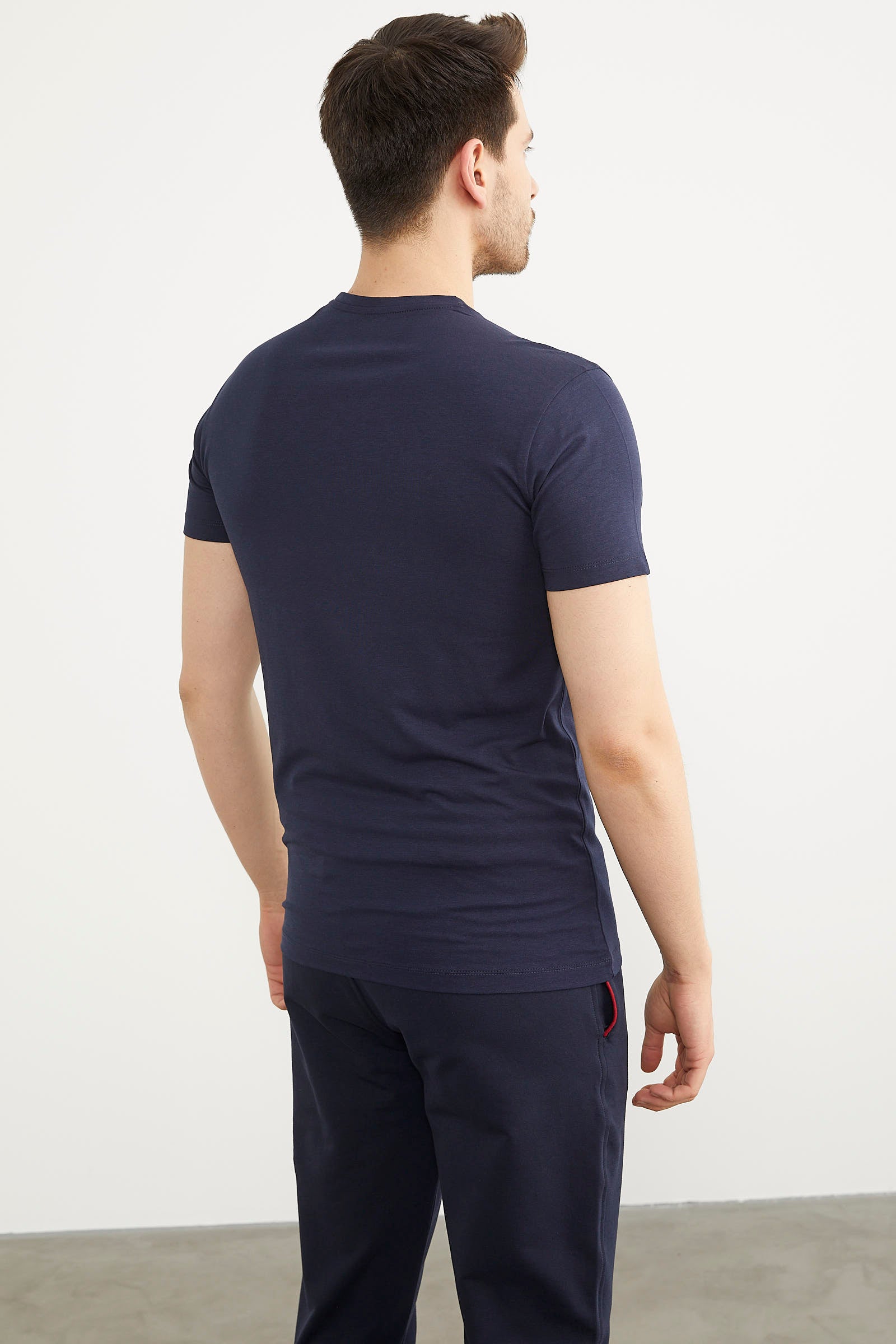 V Yaka Basic Kısa Kol Tişört - Lacivert (4) Sementa